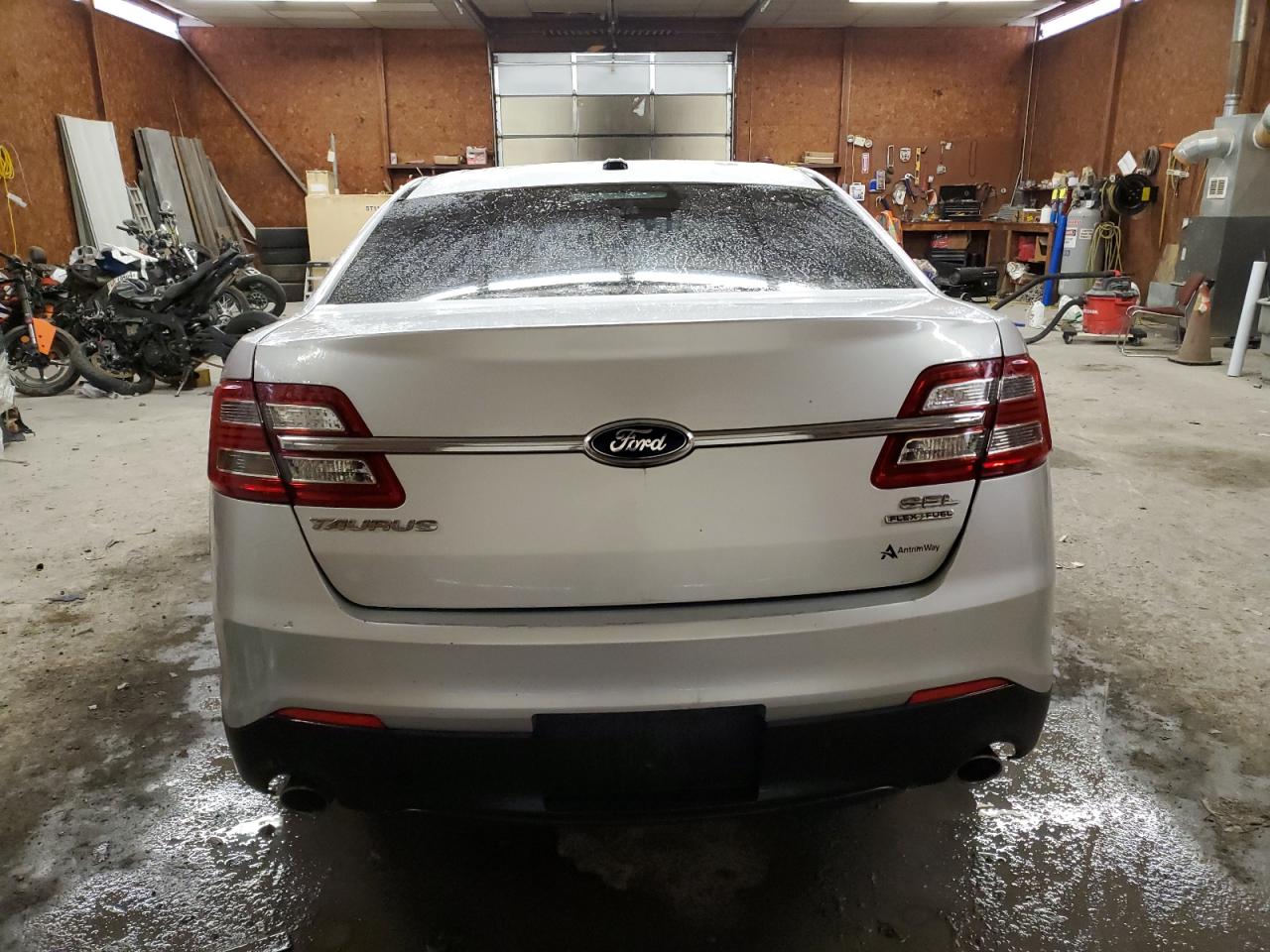 2014 Ford Taurus - Image 6