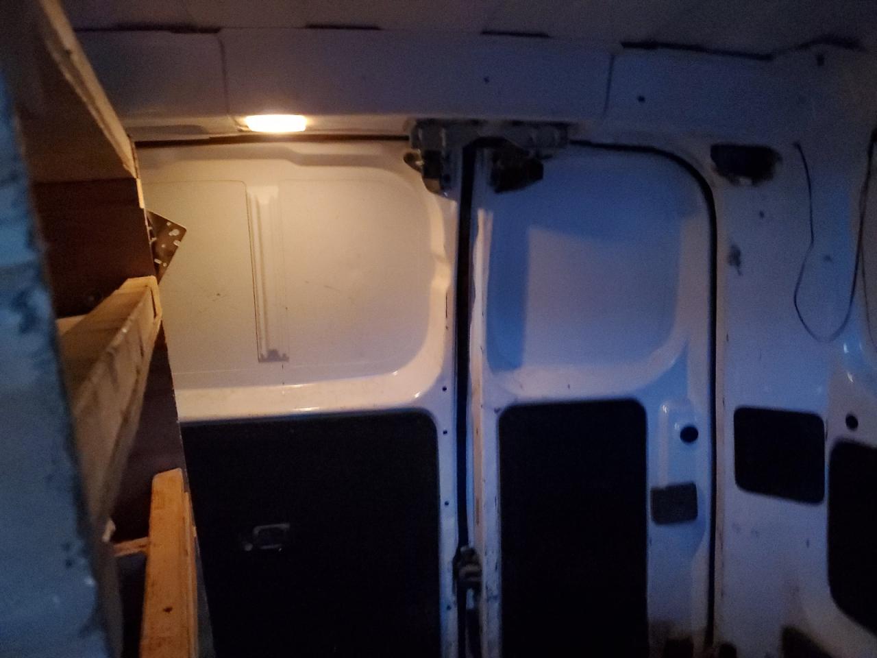 2015 Nissan NV - Image 10