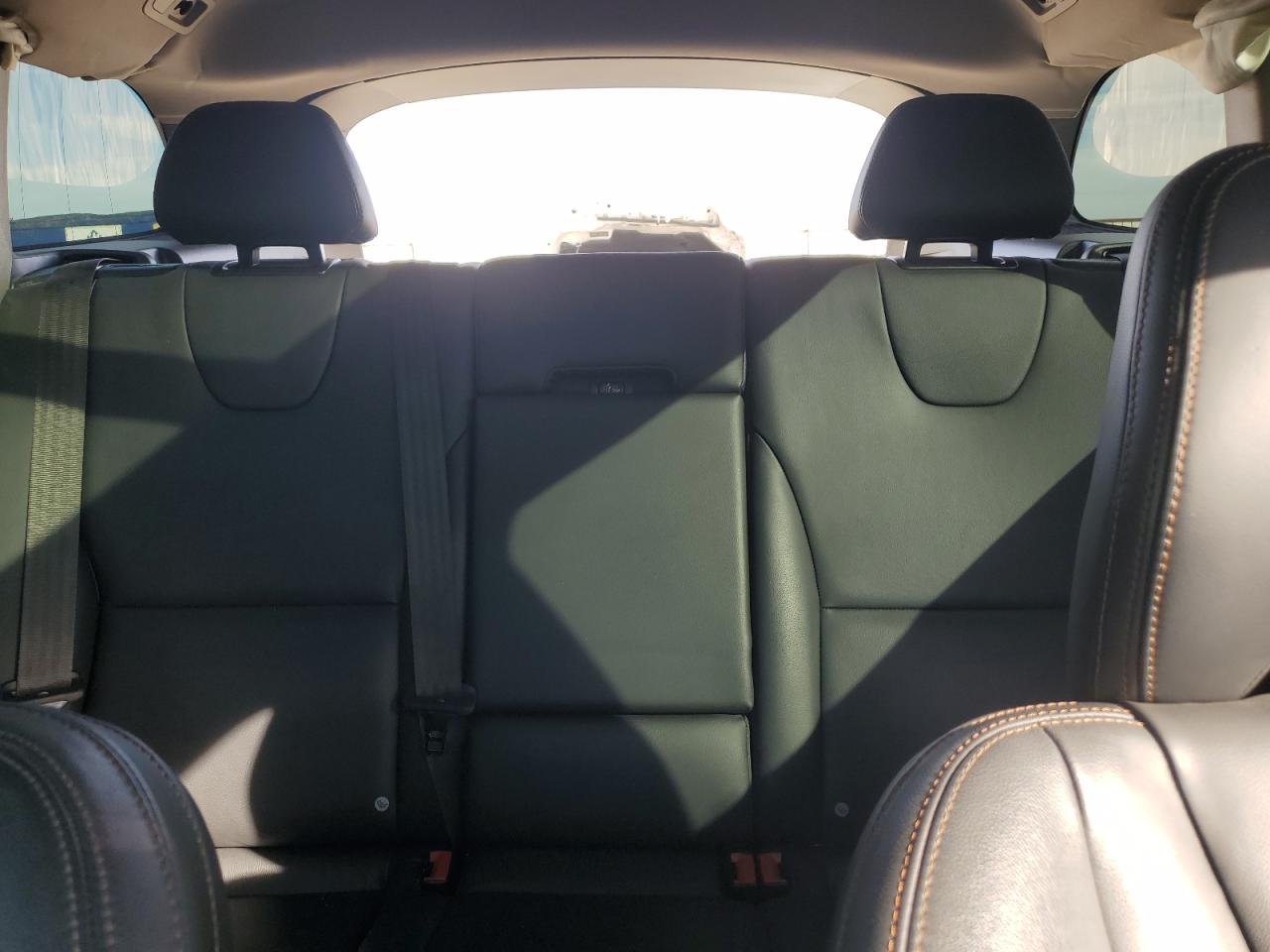 2017 Volvo XC60 - Image 10
