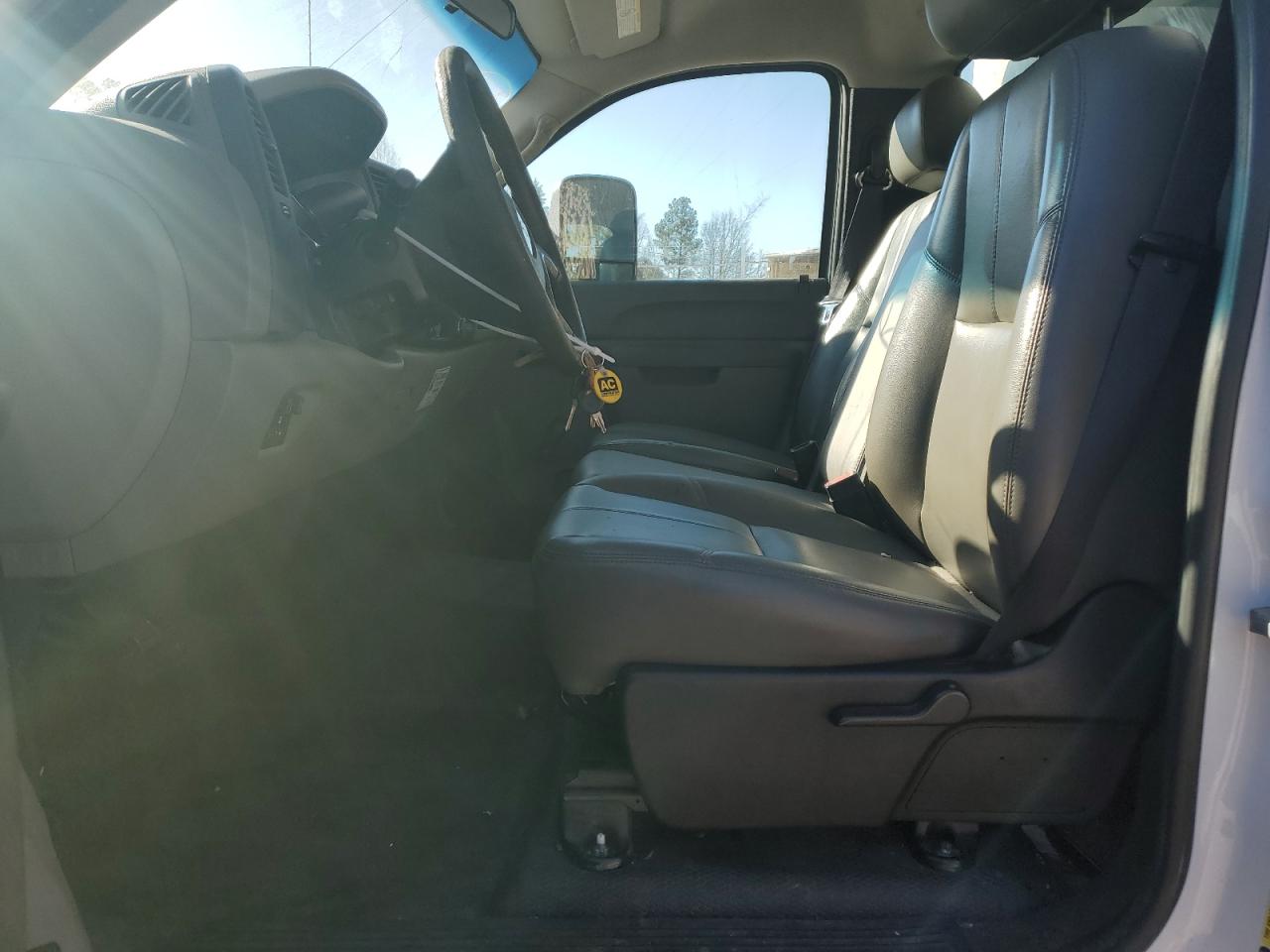 2011 Chevrolet Silverado - Image 7