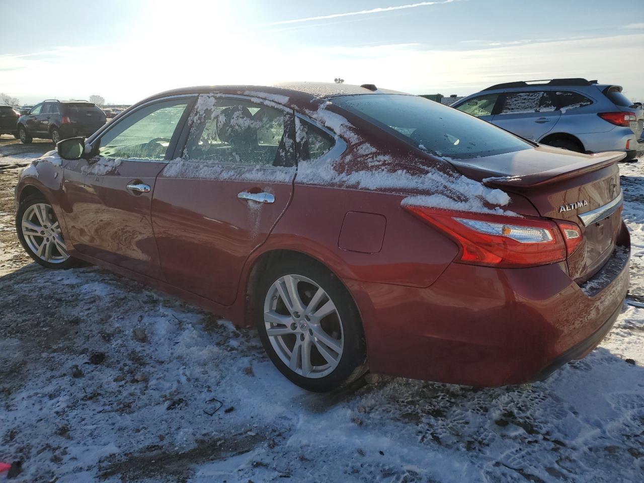 2016 Nissan Altima - Image 2