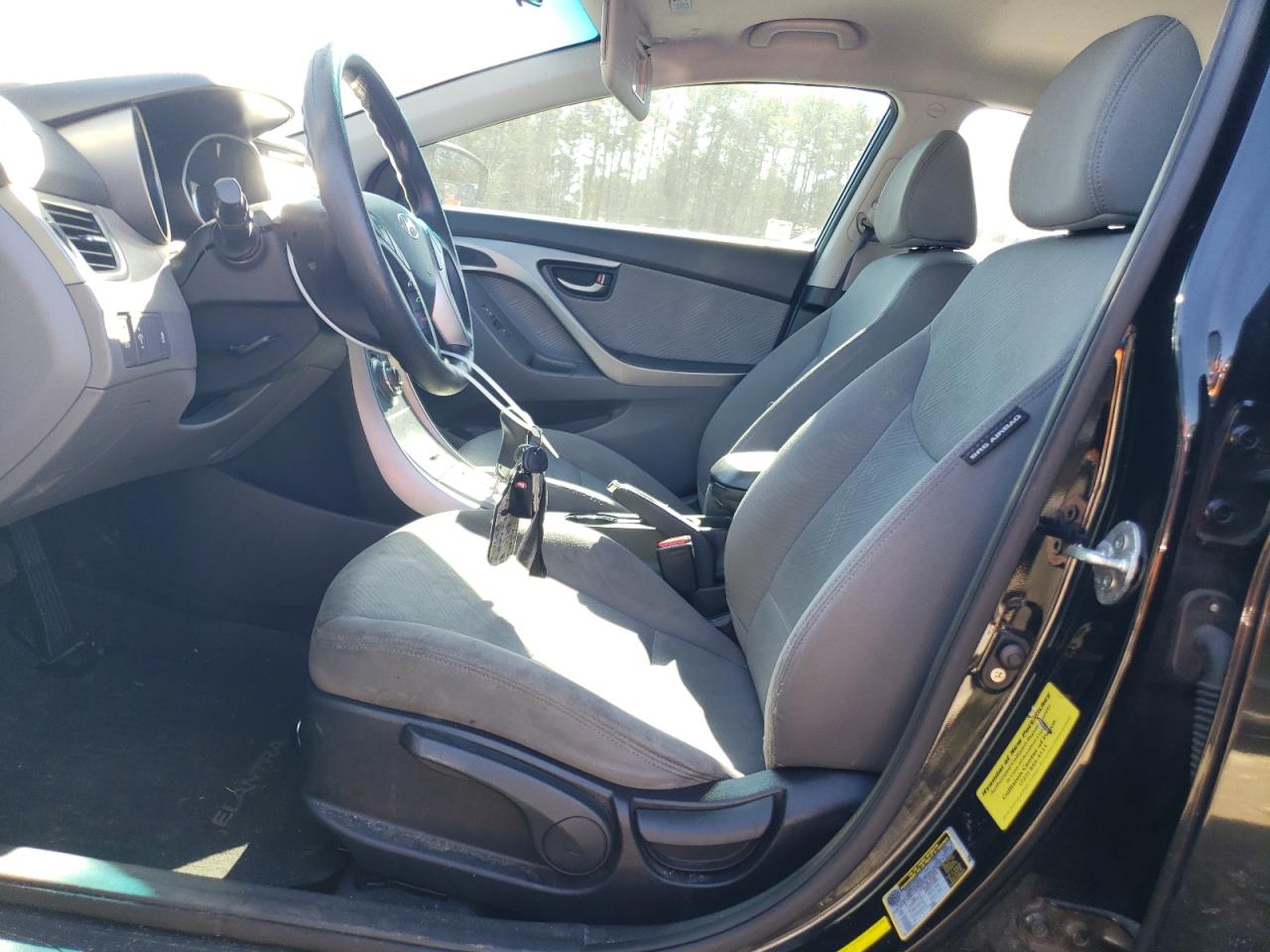 2013 Hyundai Elantra - Image 7