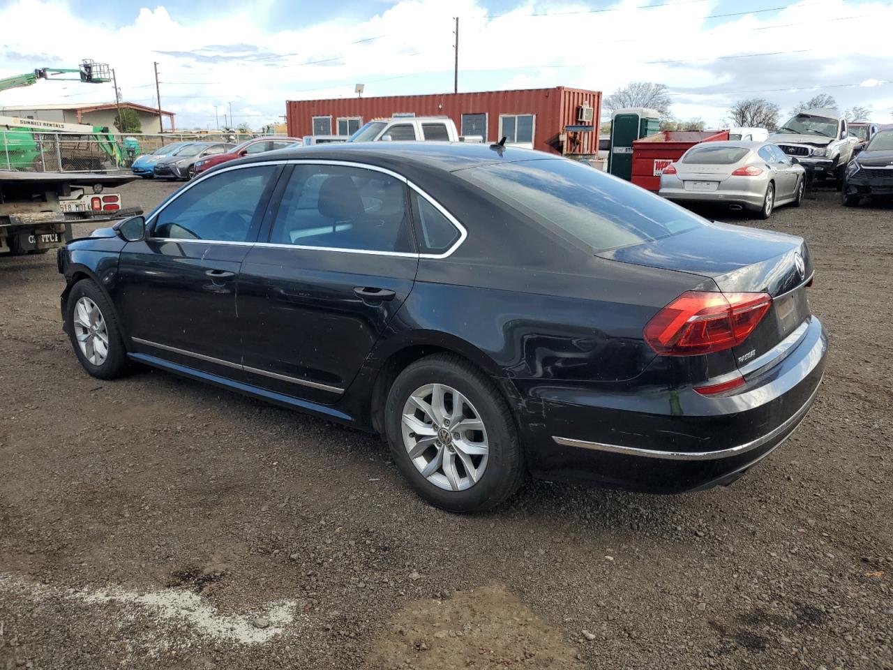 2017 Volkswagen Passat - Image 2
