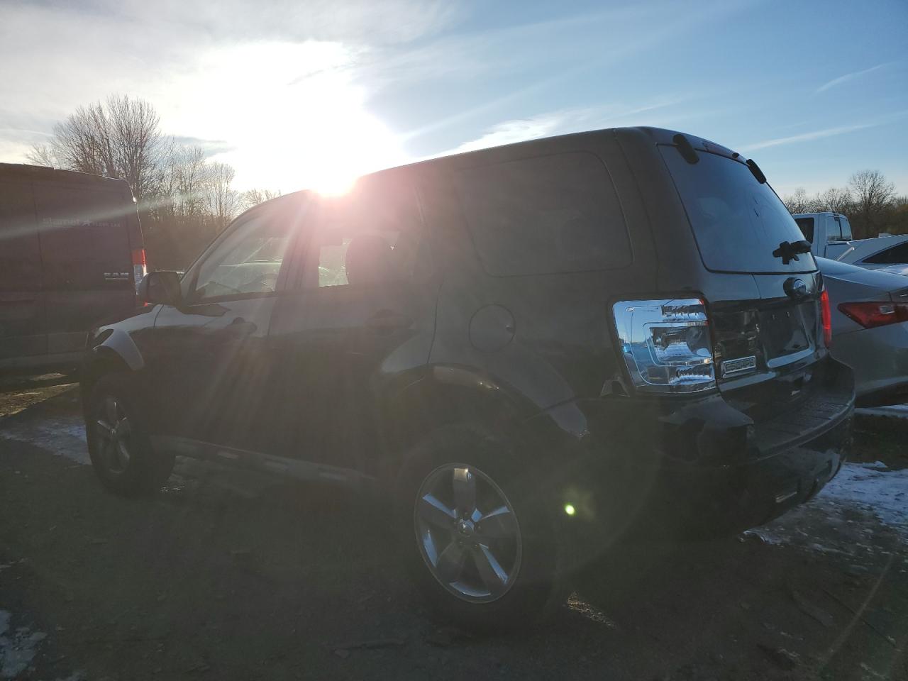 2010 Ford Escape - Image 2