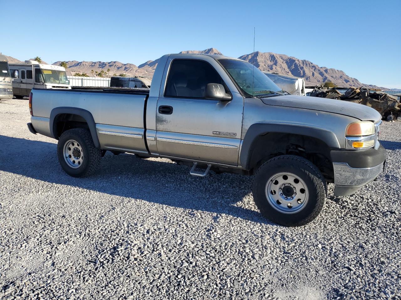 2002 GMC Sierra - Image 4