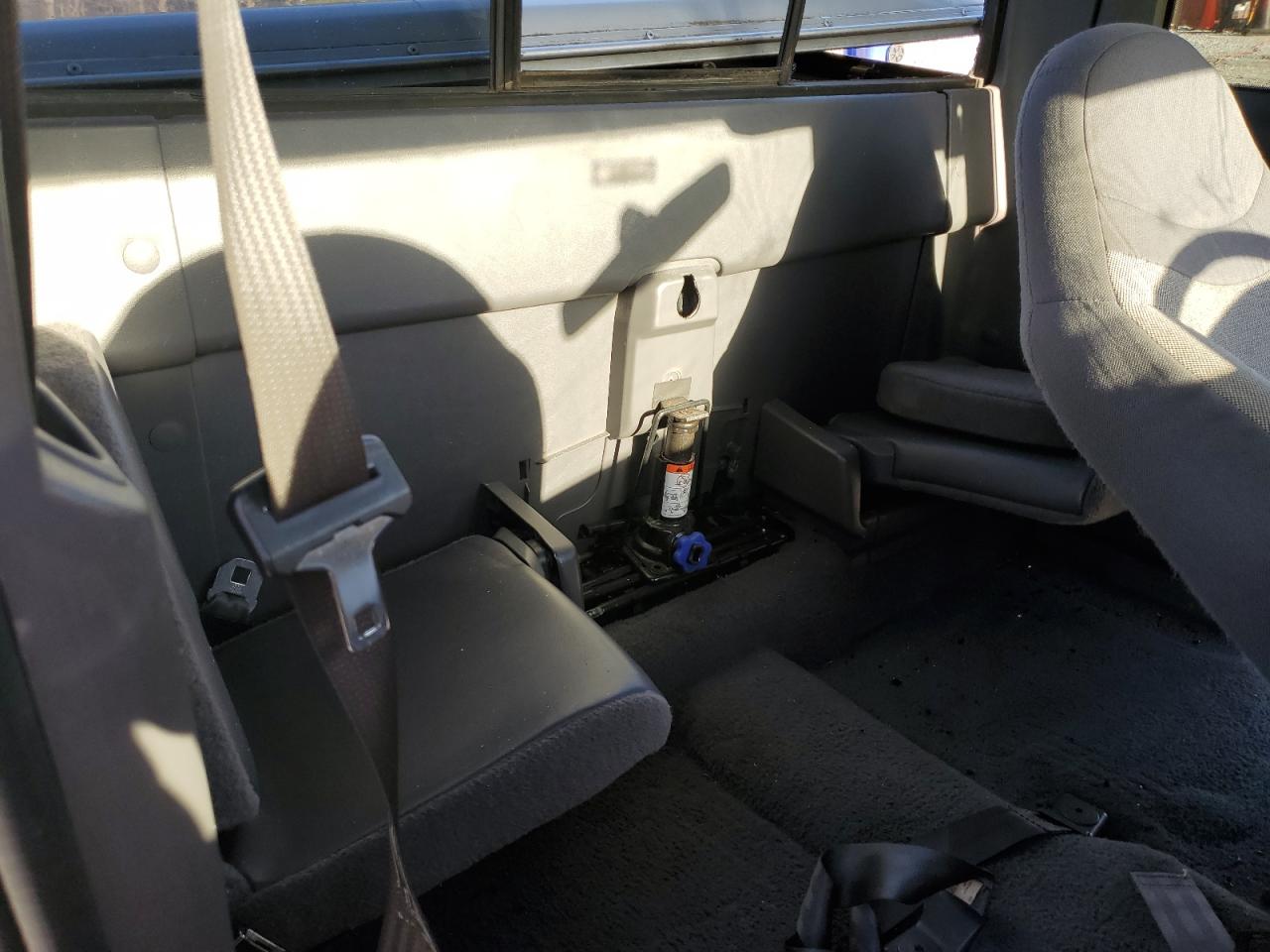 2002 Ford Ranger - Image 10
