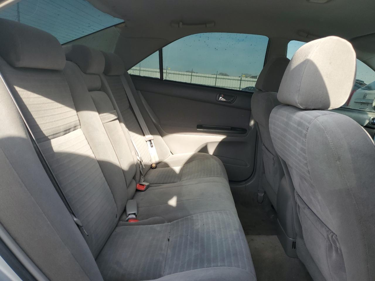 2005 Toyota Camry - Image 10