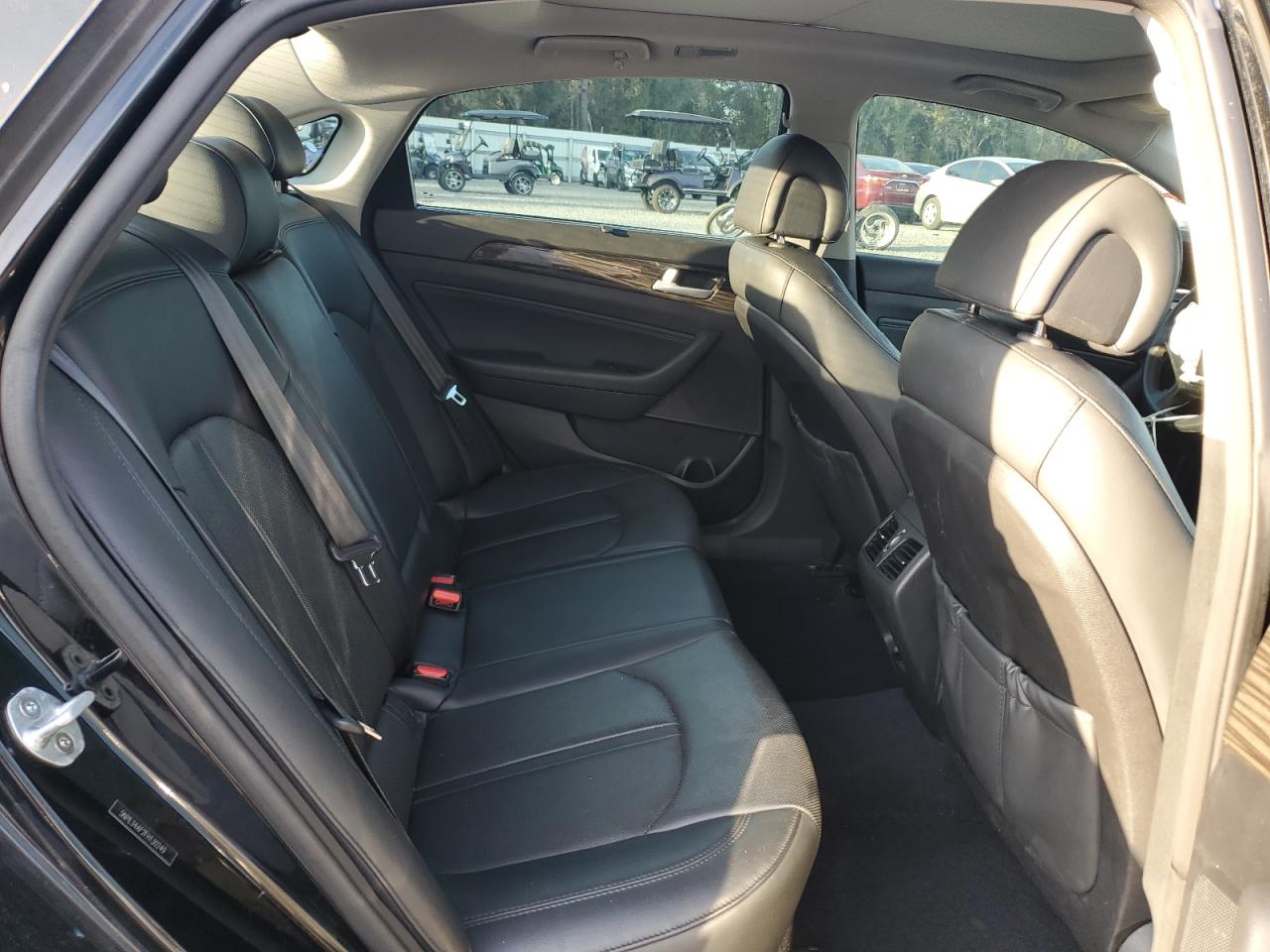 2015 Hyundai Sonata - Image 11