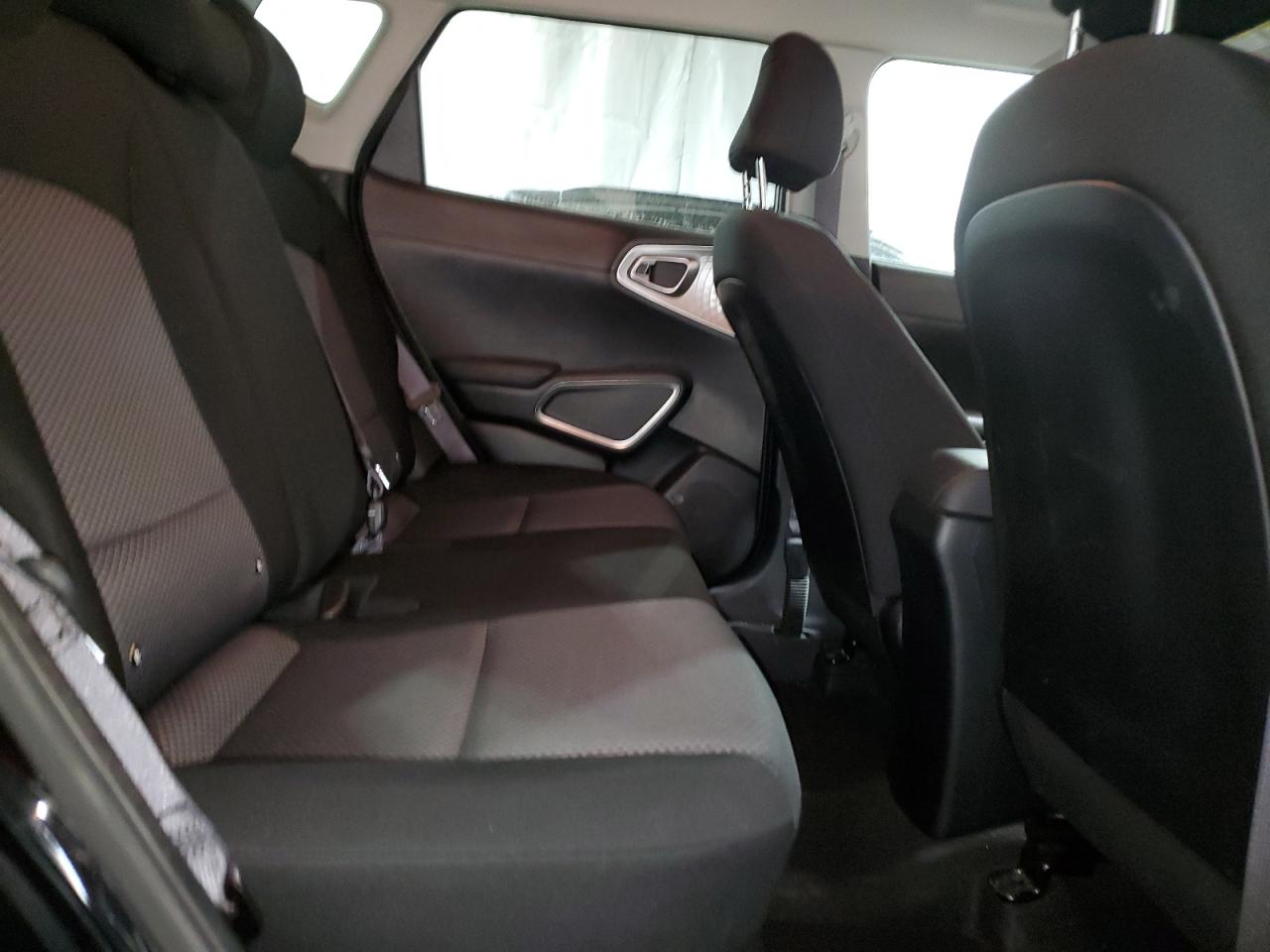 2022 Kia Soul - Image 11