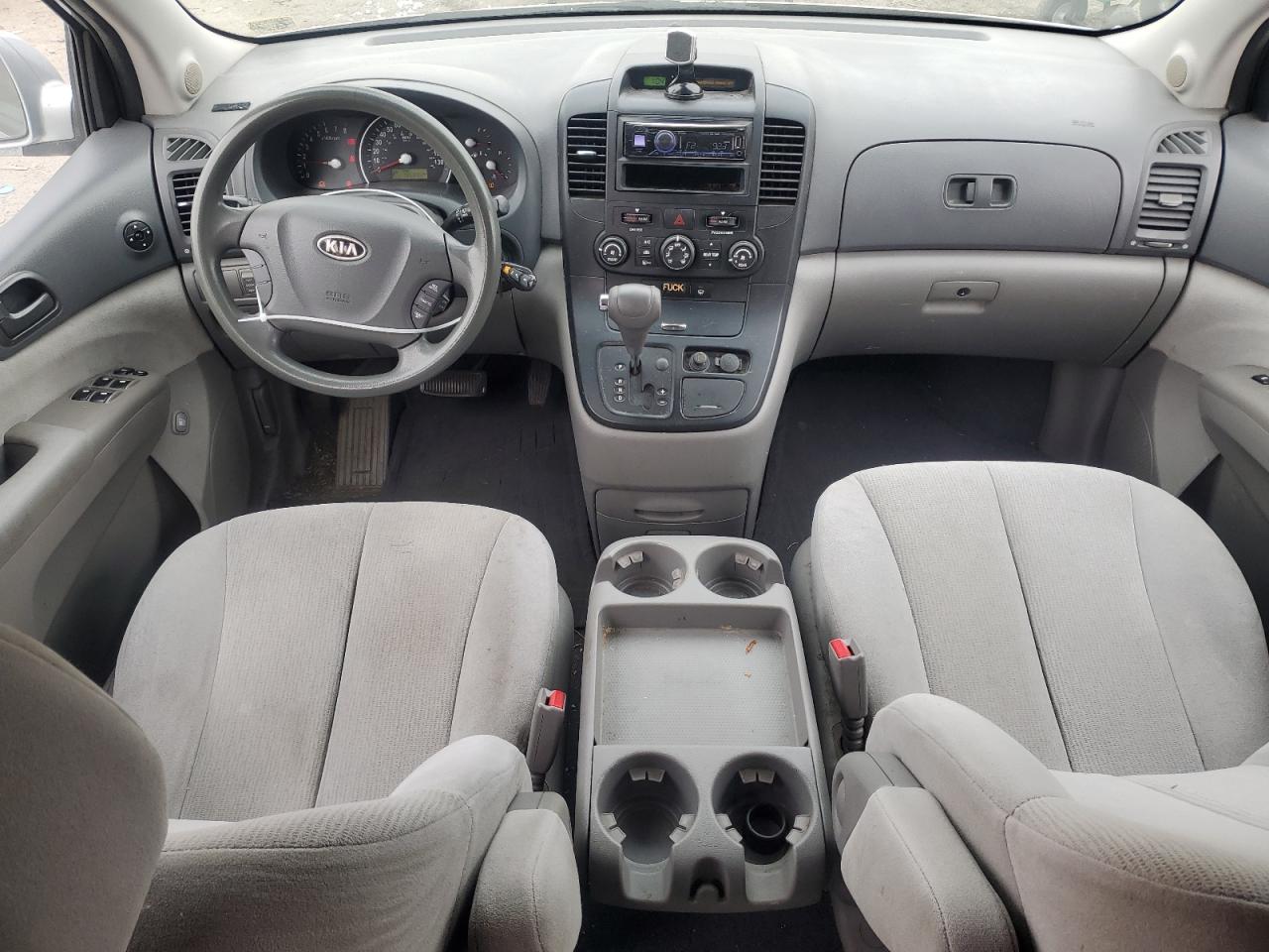 2008 Kia Sedona - Image 8