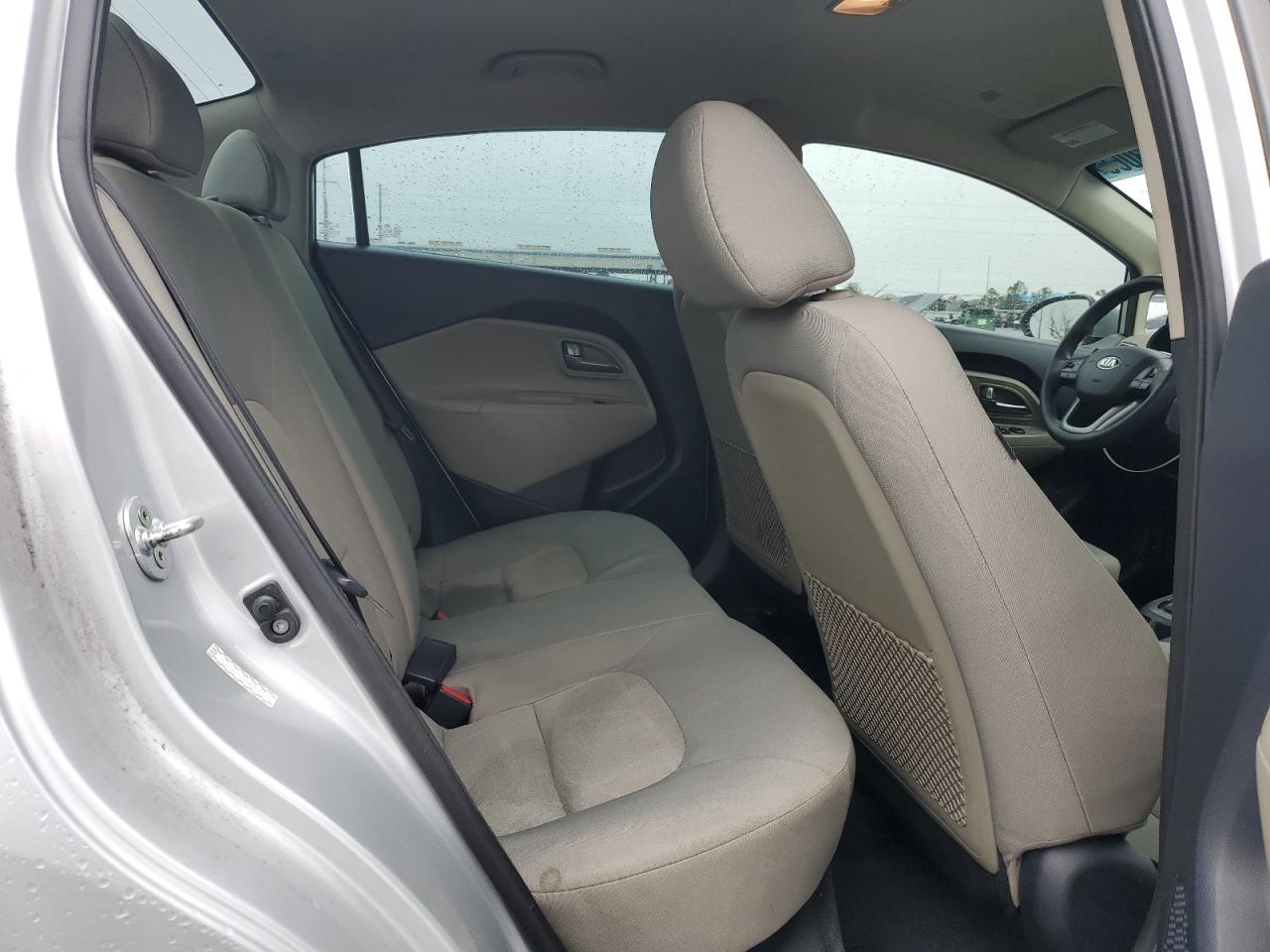 2017 Kia Rio - Image 10
