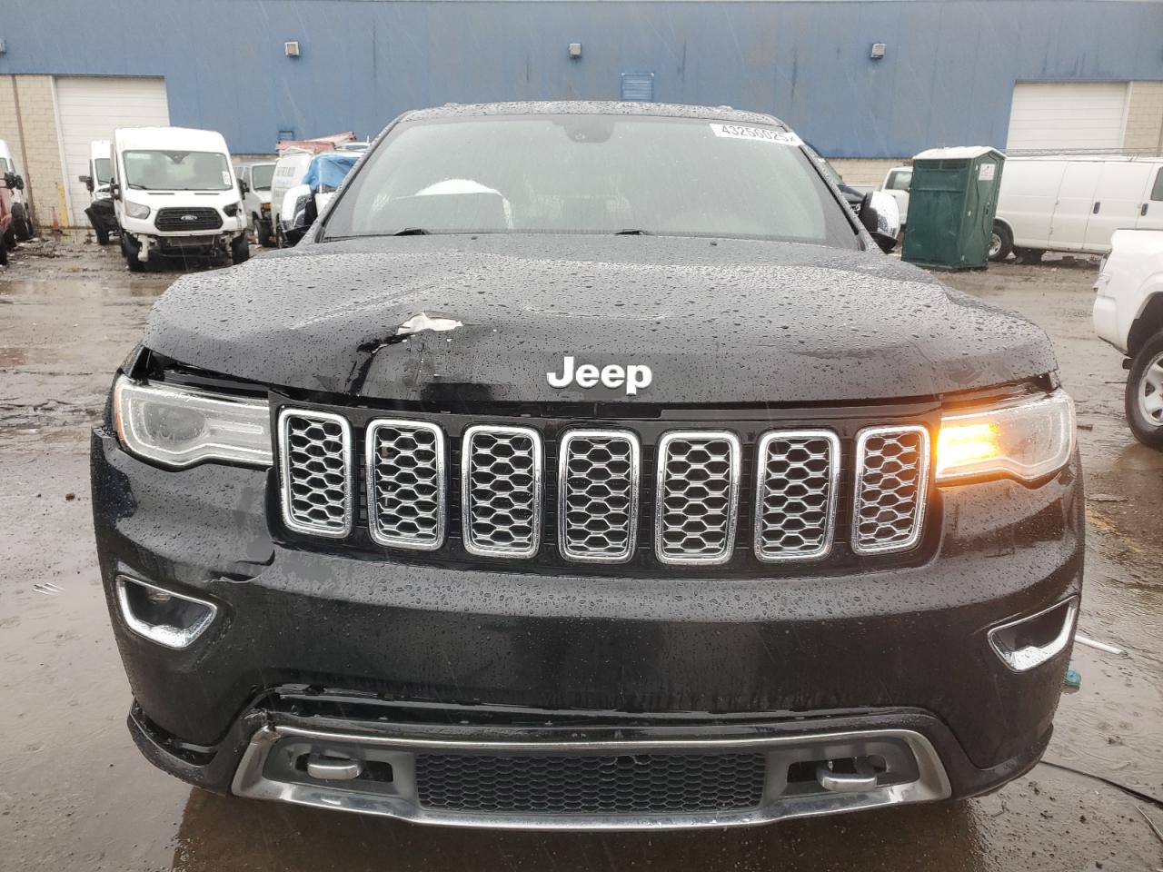 2017 Jeep Grand Cherokee - Image 5
