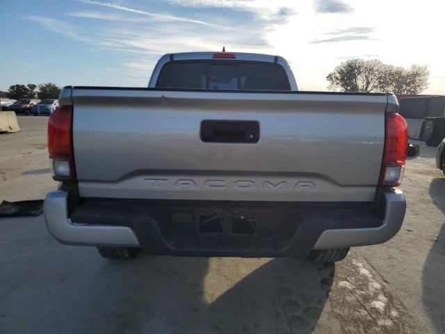 TOYOTA TACOMA 2018 Серебристый