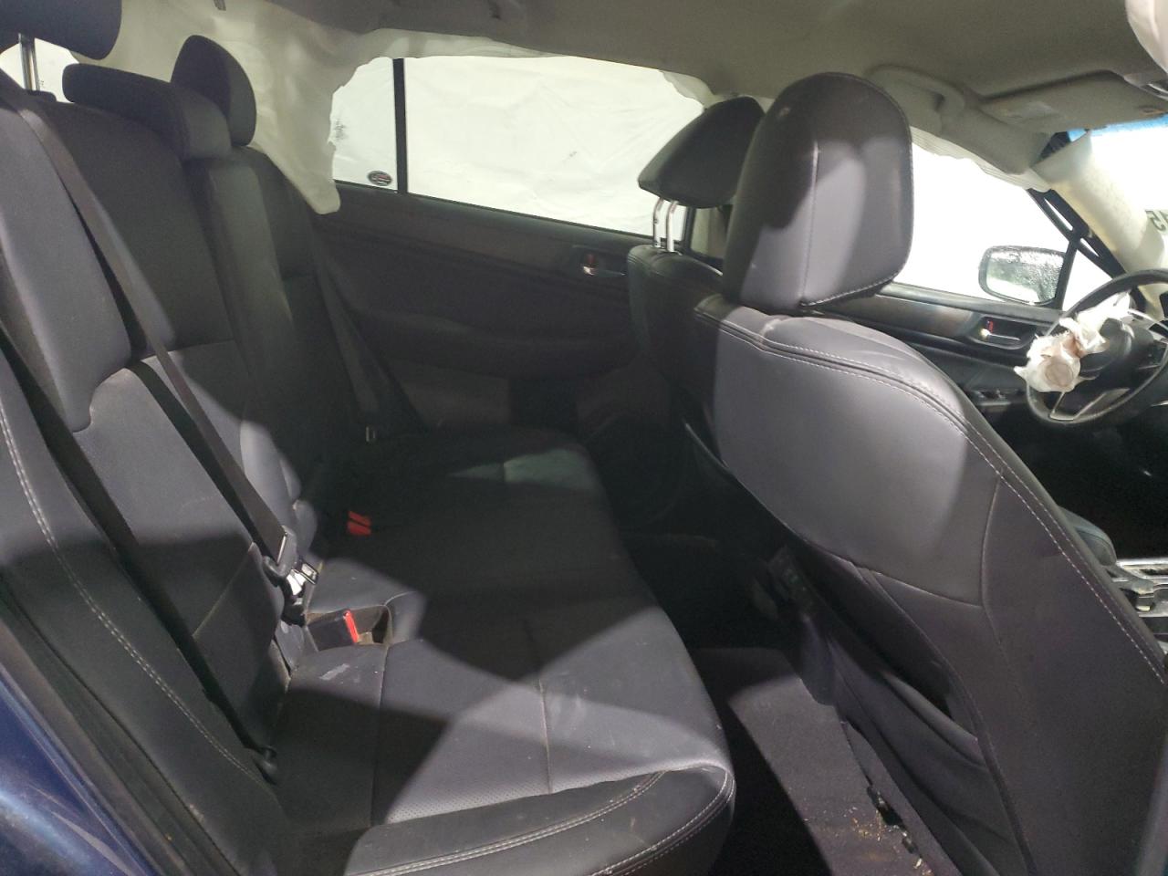 2019 Subaru Outback - Image 11