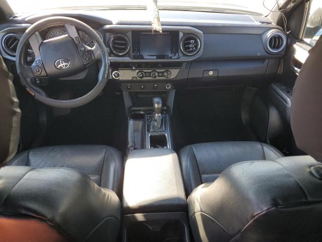 Pickups TOYOTA TACOMA 2017 Szary
