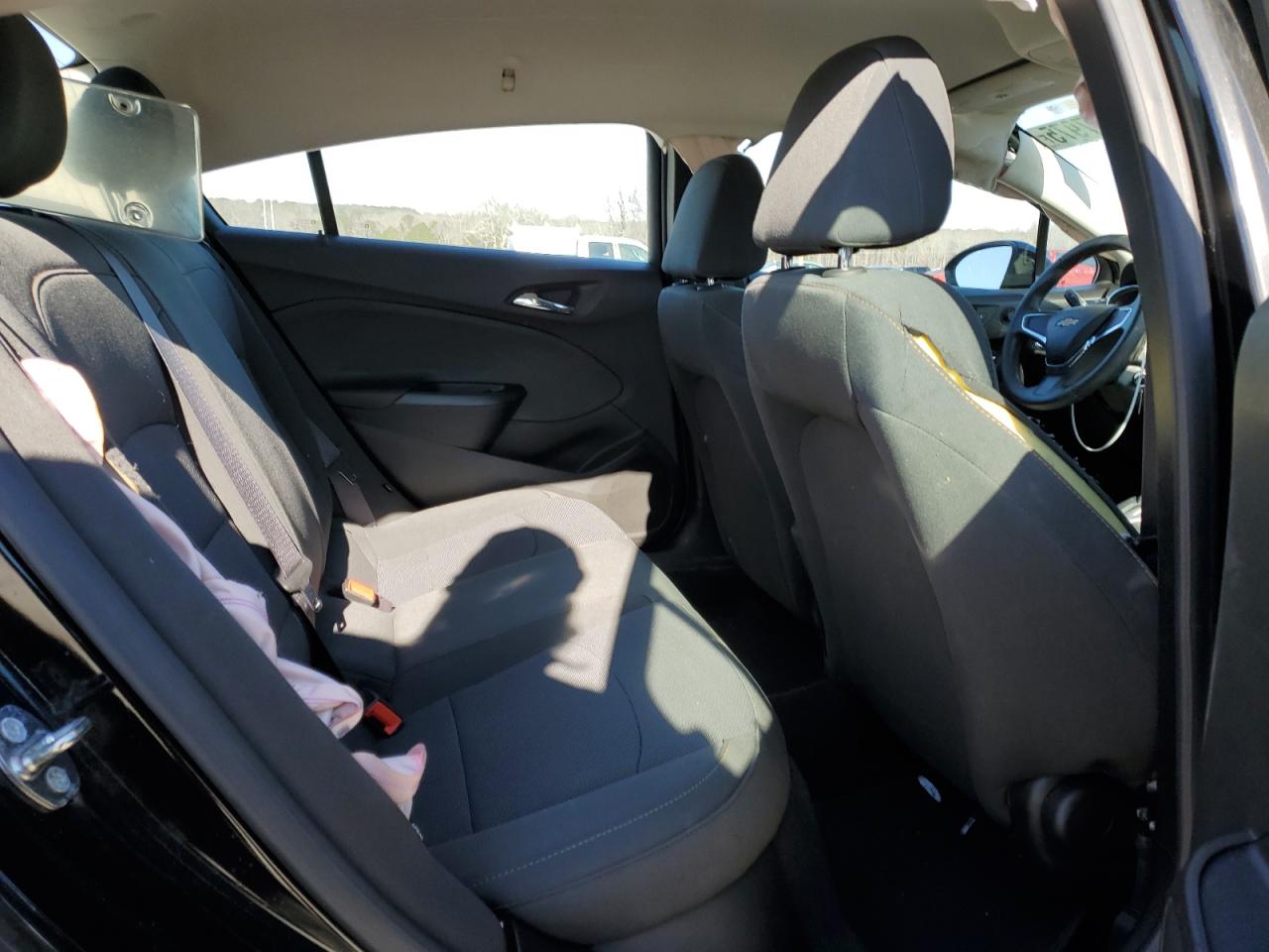 2017 Chevrolet Cruze - Image 11