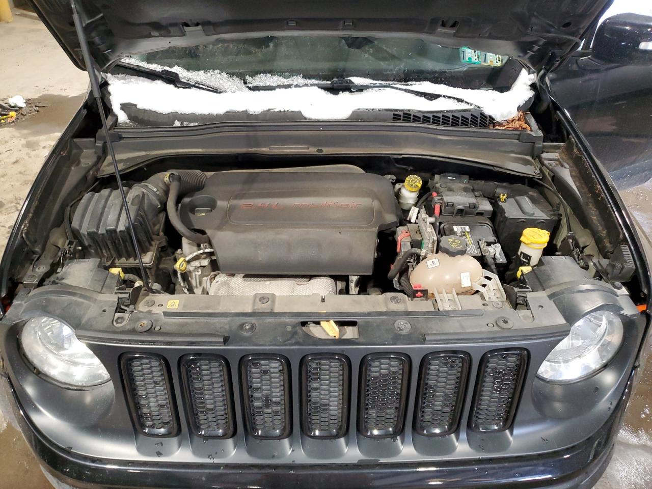 2016 Jeep Renegade - Image 12