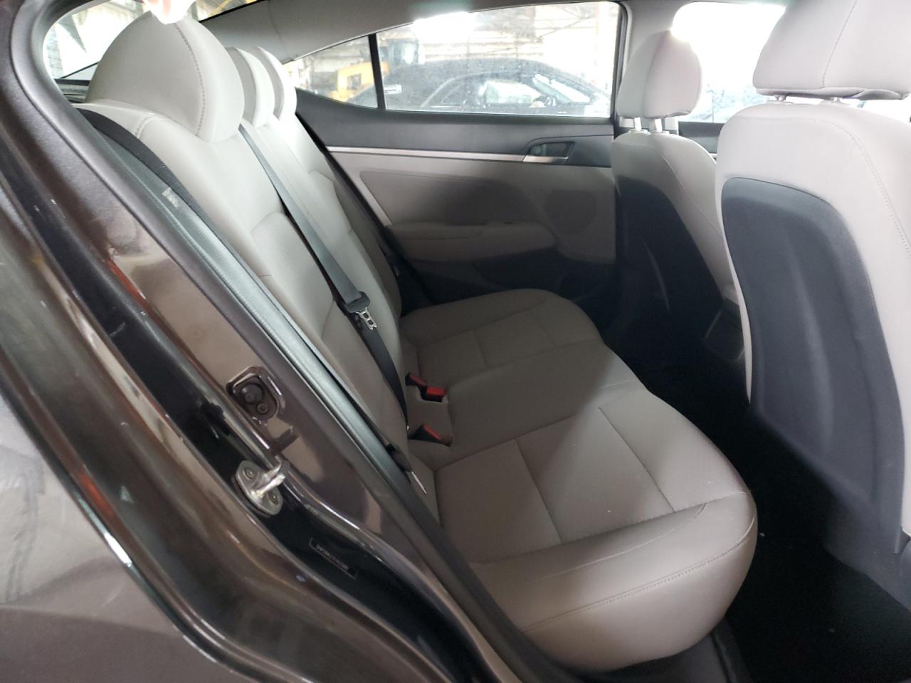 2020 Hyundai Elantra - Image 10