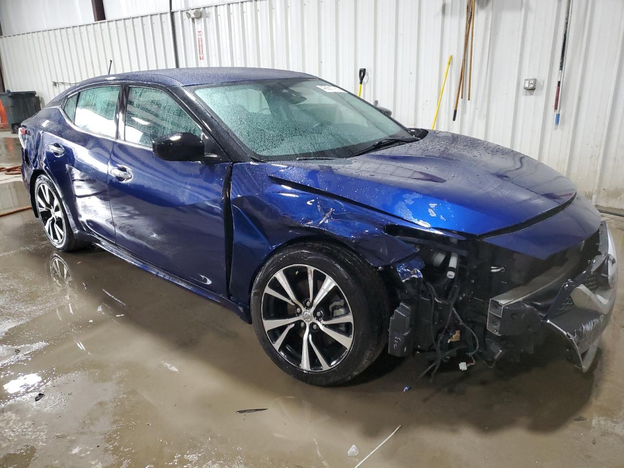 2017 Nissan Maxima - Image 4
