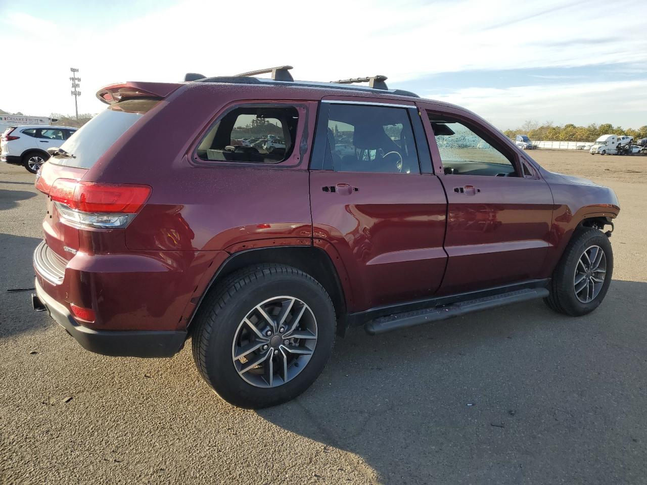 2019 Jeep Grand Cherokee - Image 3