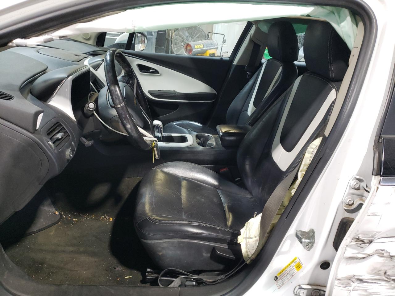 2012 Chevrolet Volt - Image 7