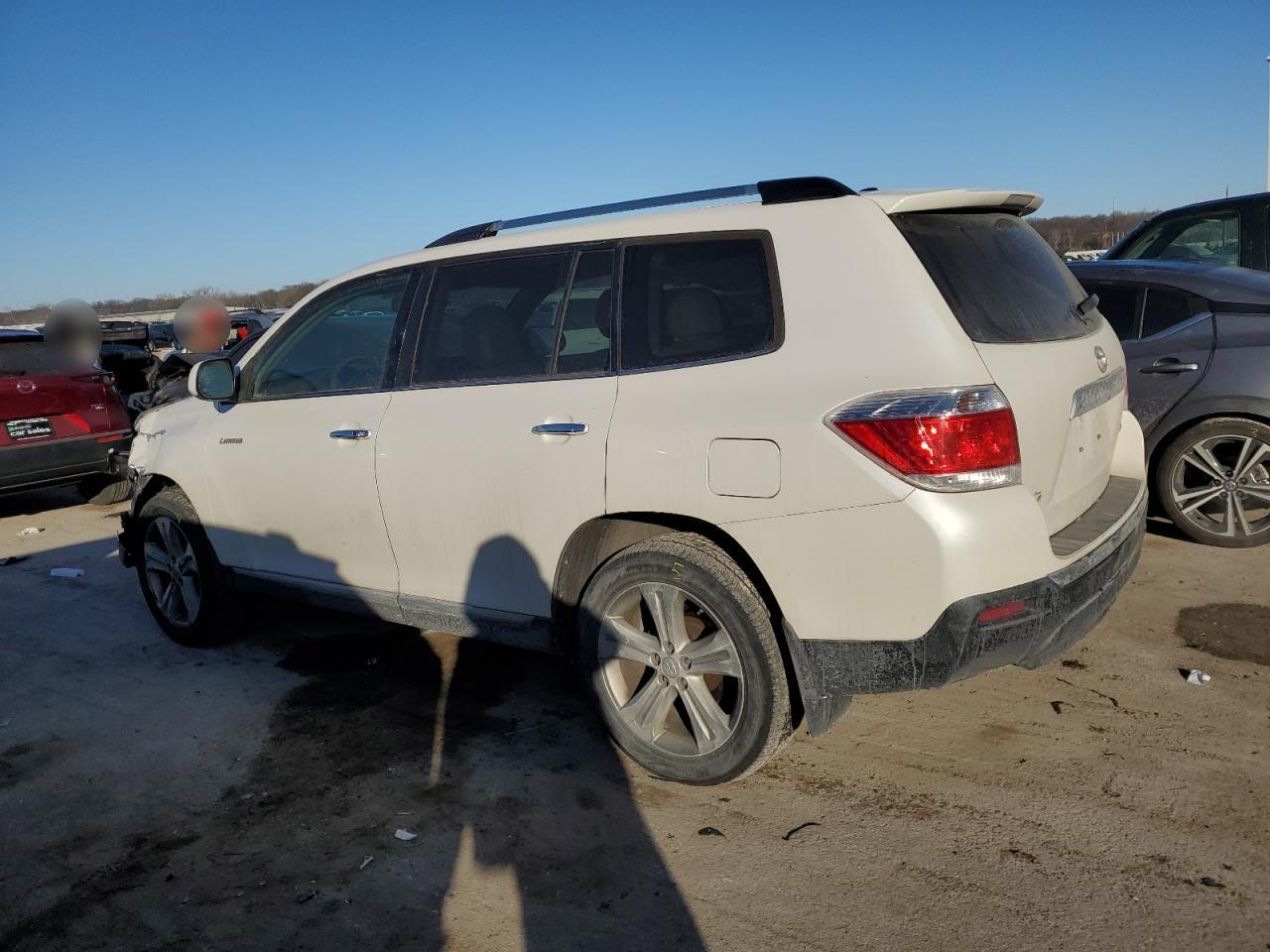 2012 Toyota Highlander - Image 2
