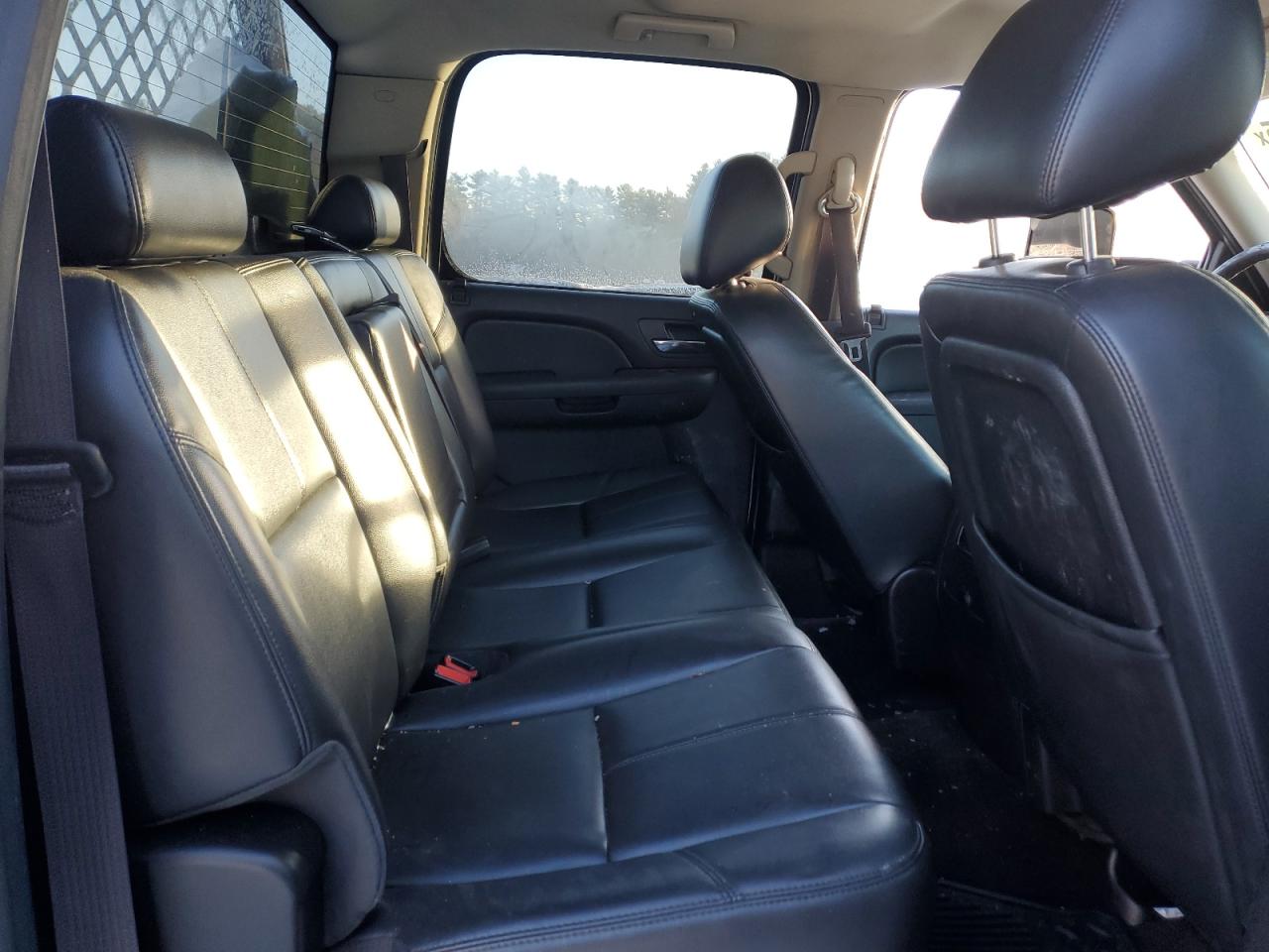 2014 GMC Sierra - Image 10