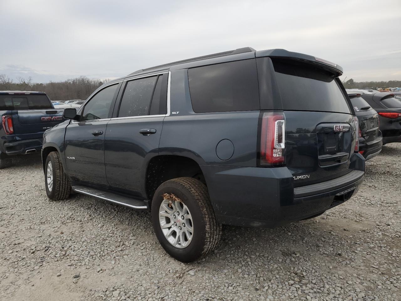2020 GMC Yukon - Image 2