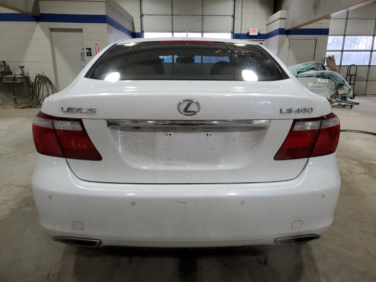 2009 Lexus LS - Image 6