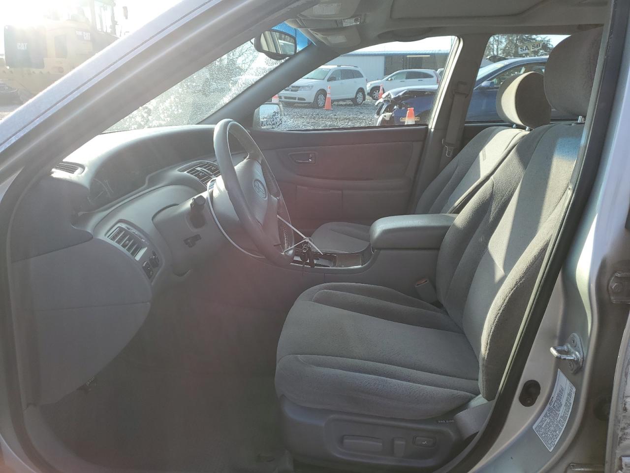 2000 Toyota Avalon - Image 7