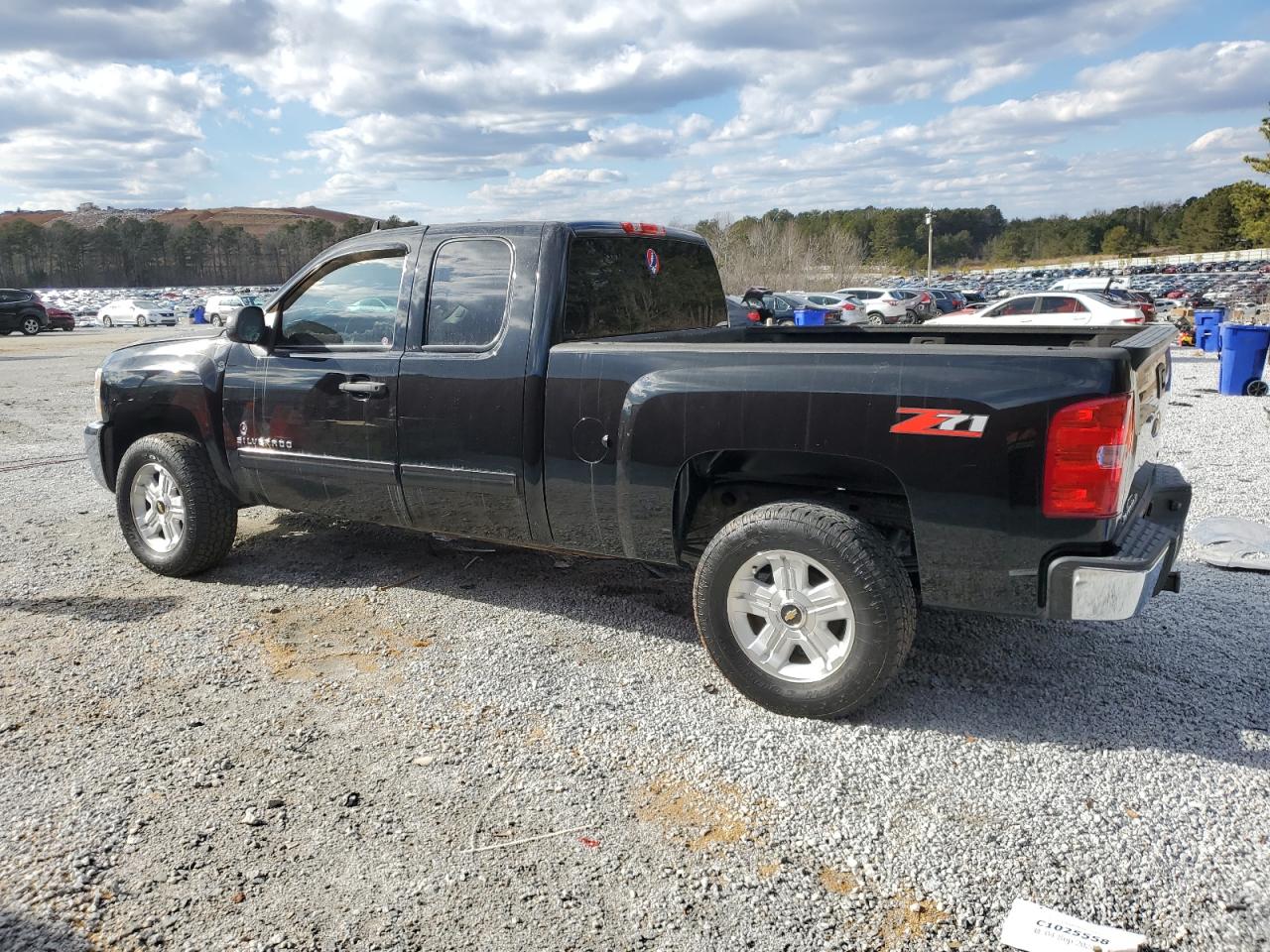2013 Chevrolet Silverado - Image 2