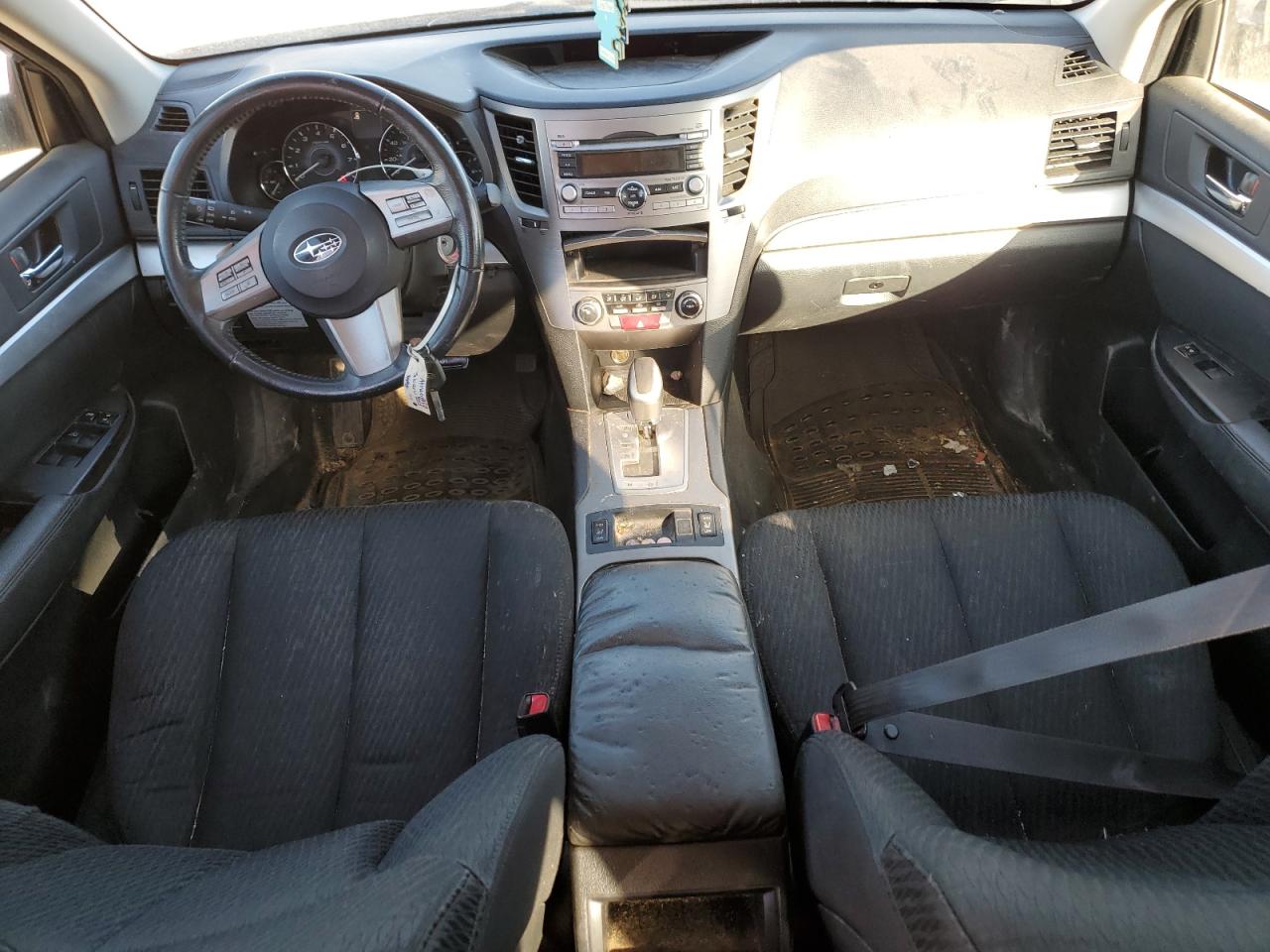 2010 Subaru Outback - Image 8