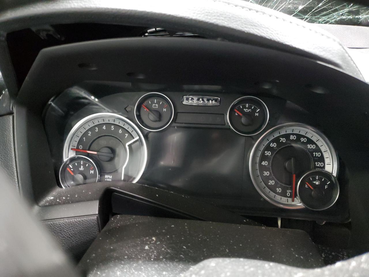 2016 RAM 1500 - Image 9