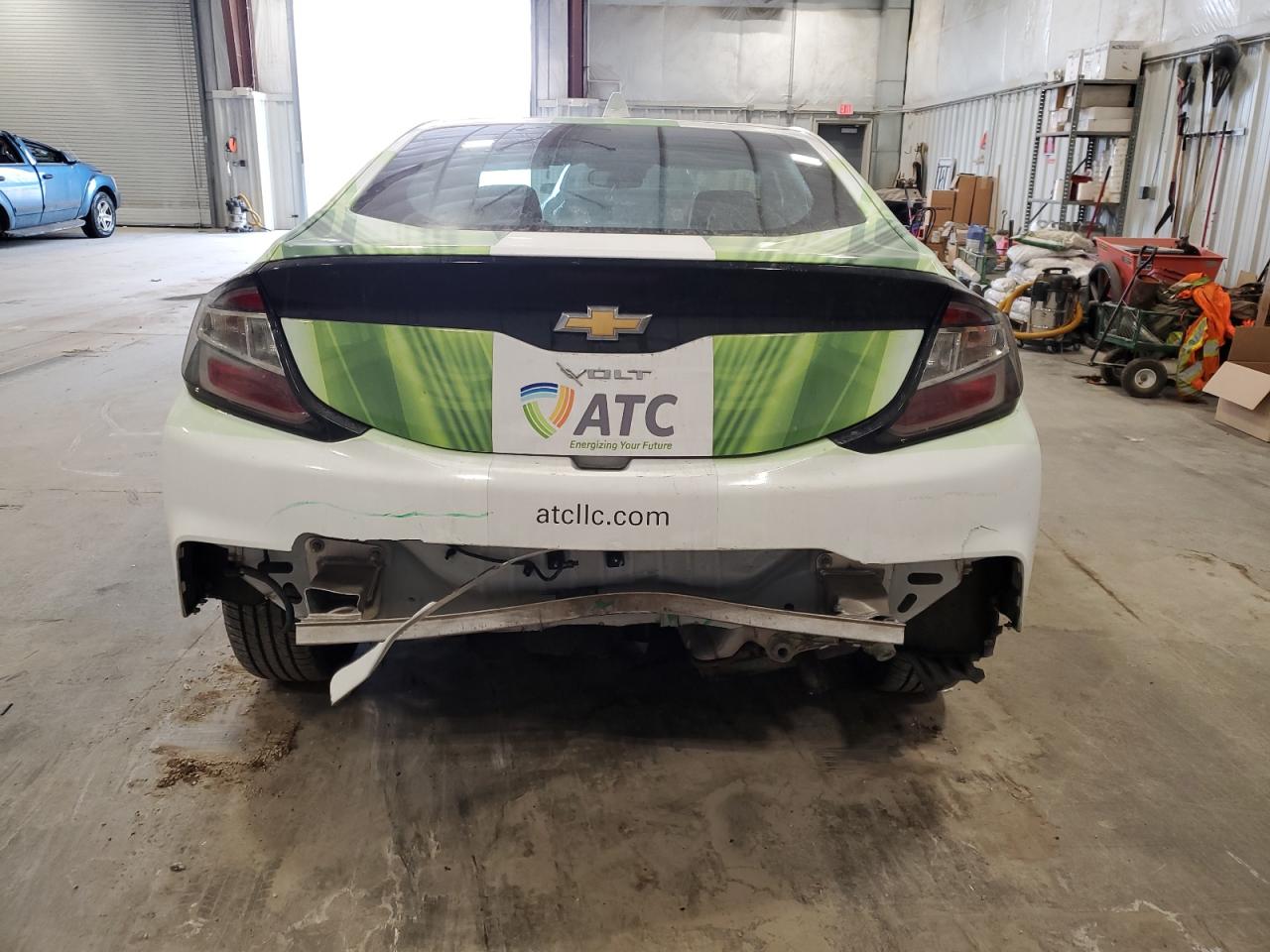 2017 Chevrolet Volt - Image 6