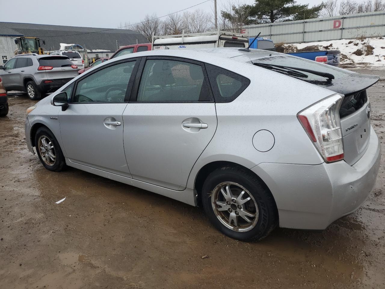 2010 Toyota Prius - Image 2