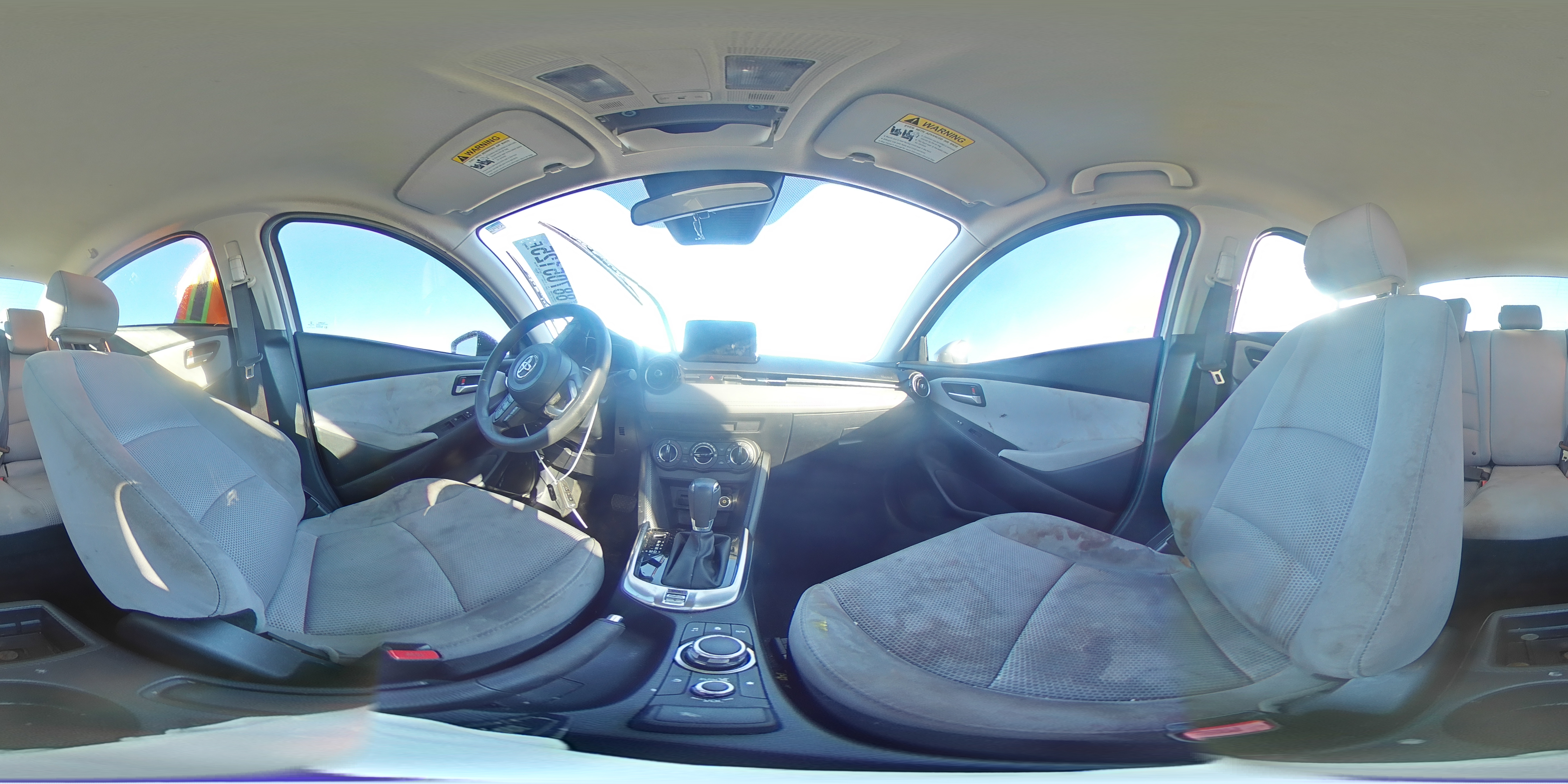 2019 Toyota Yaris - Image 12