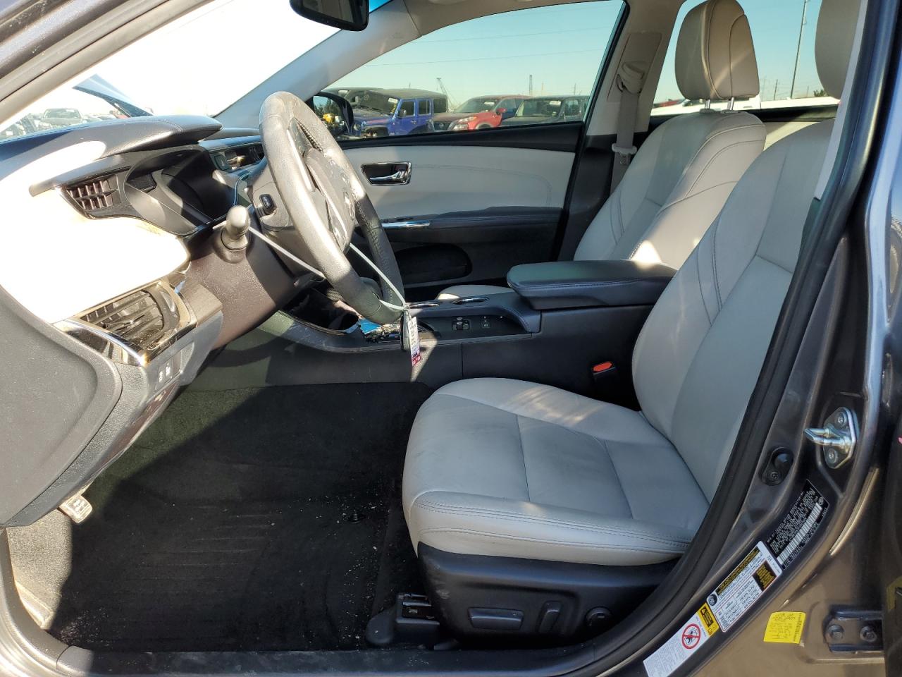 2015 Toyota Avalon - Image 7