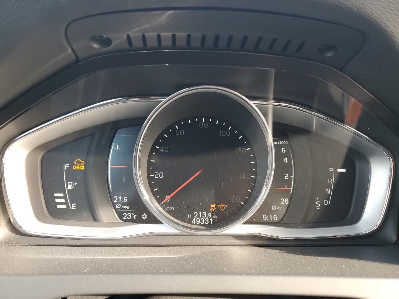 2018 Volvo V60 - Image 9