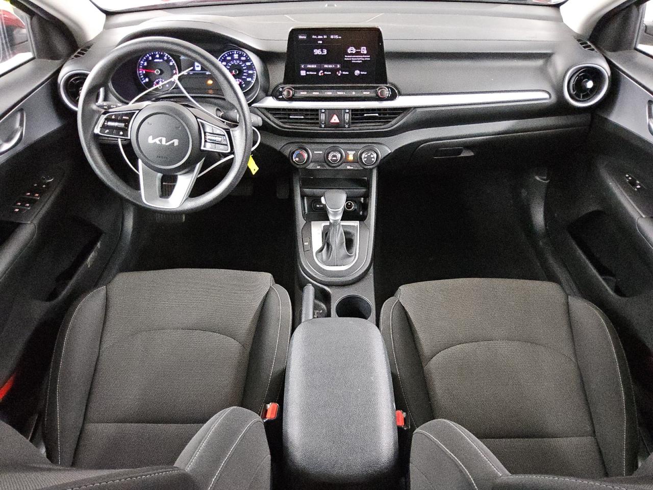 2023 Kia Forte - Image 8