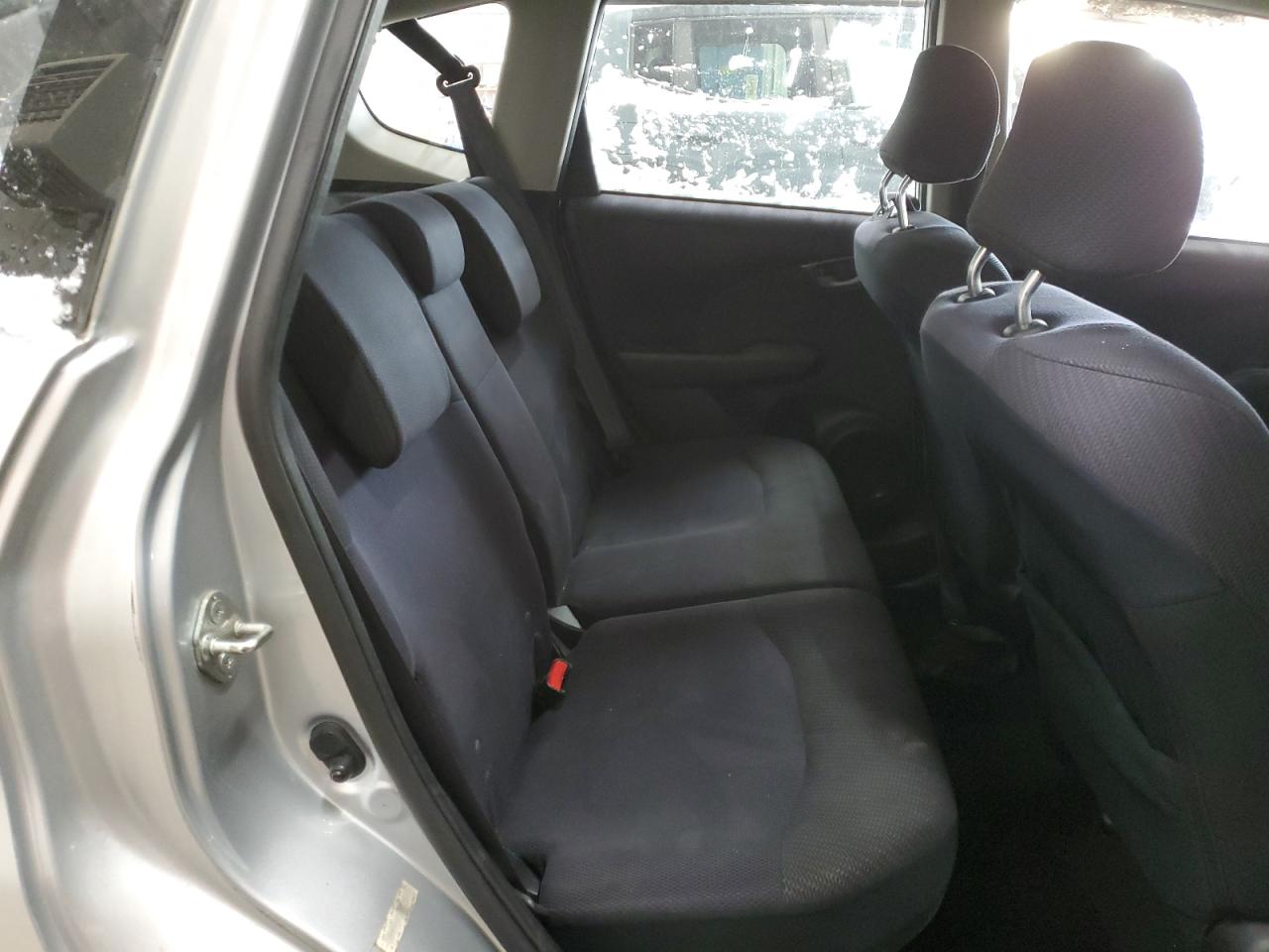 2012 Honda Fit - Image 10