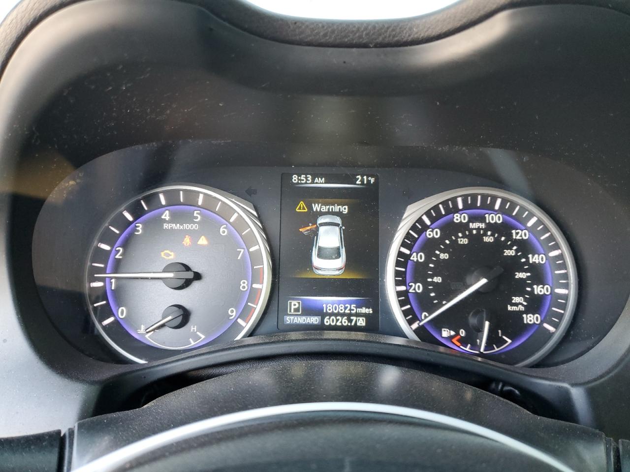 2015 Infiniti Q50 - Image 9