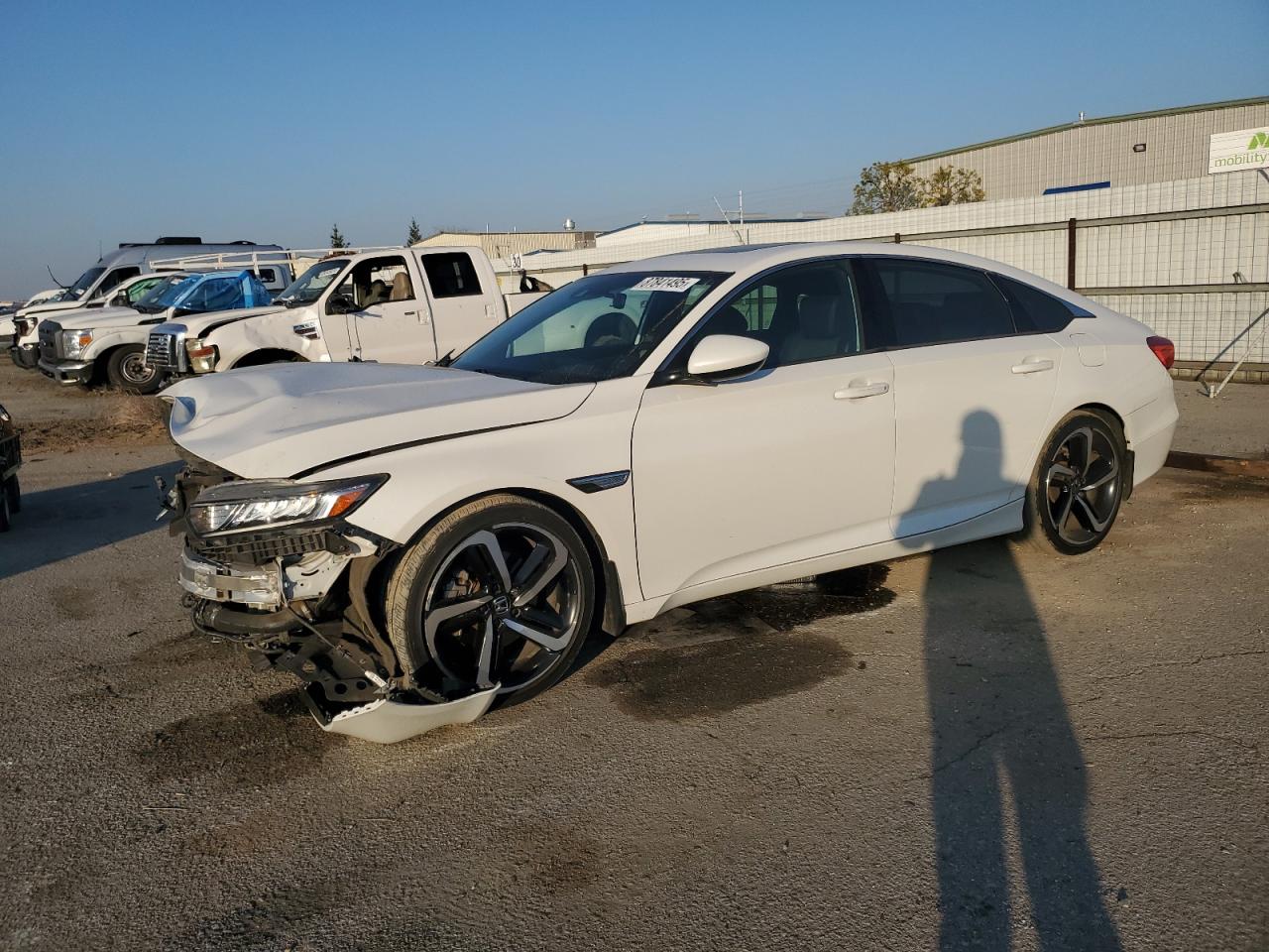 VIN 1HGCV2F39JA022717 2018 HONDA ACCORD no.1