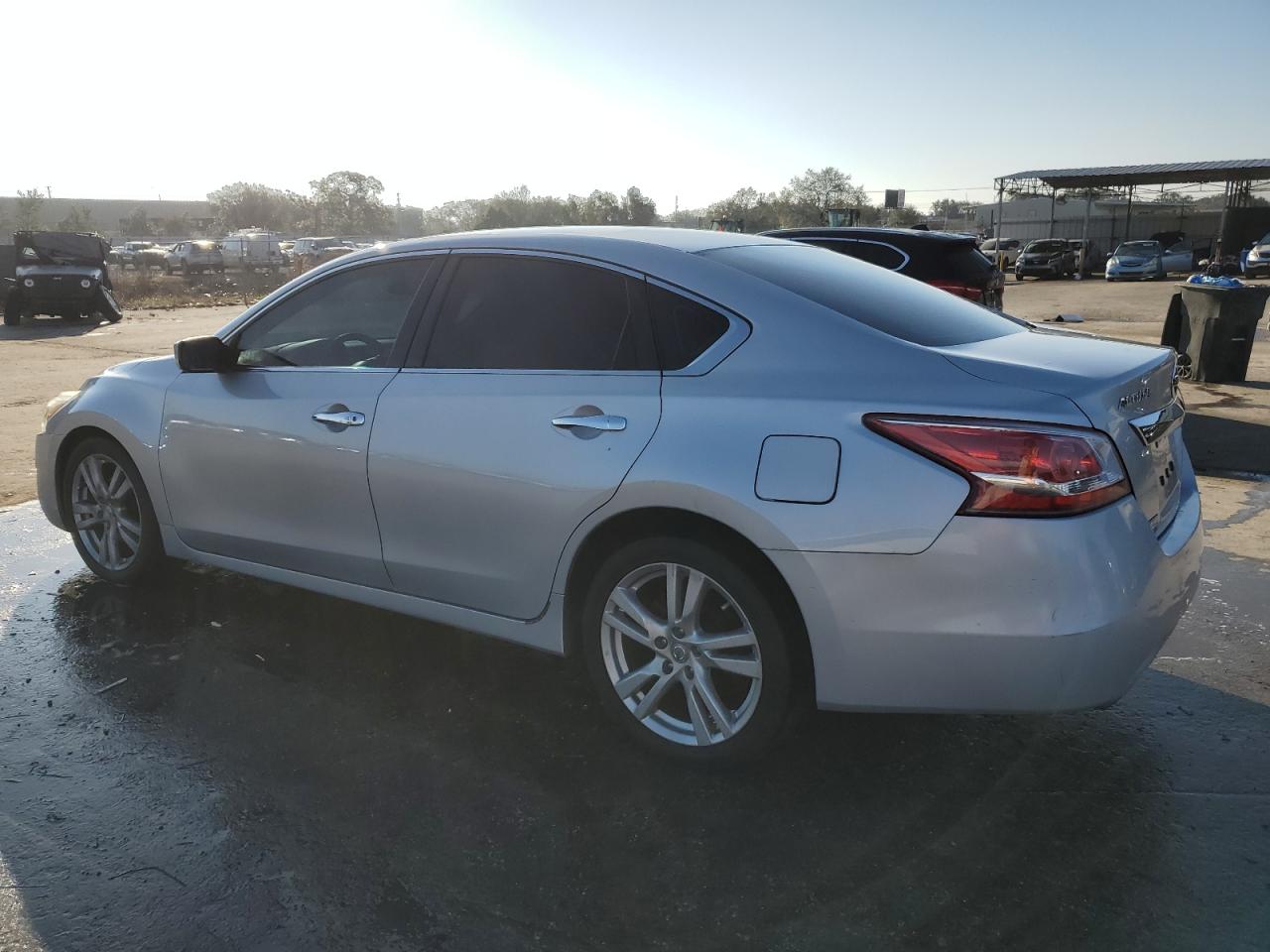 2013 Nissan Altima - Image 2