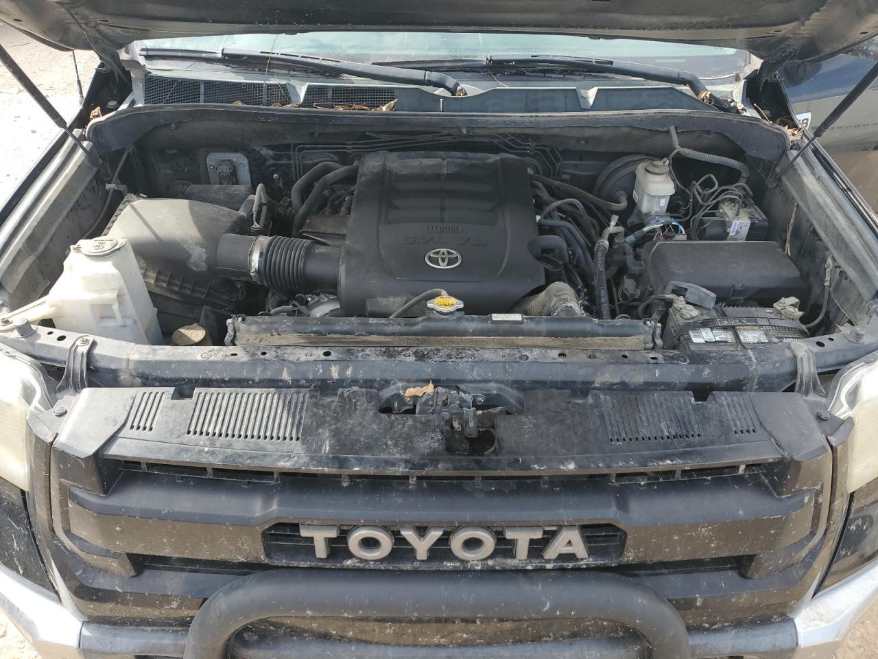 2014 Toyota Tundra - Image 11