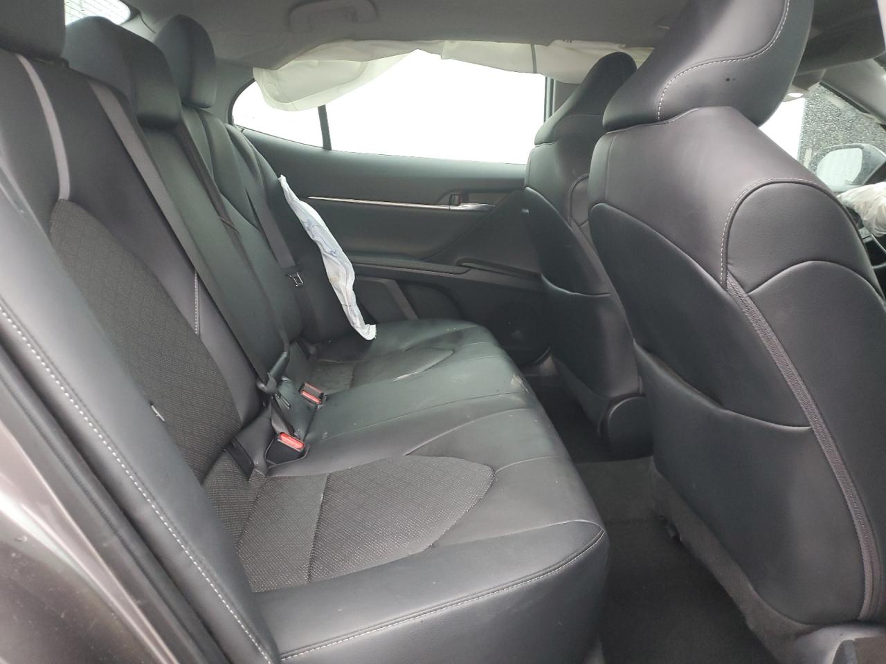 2021 Toyota Camry - Image 10