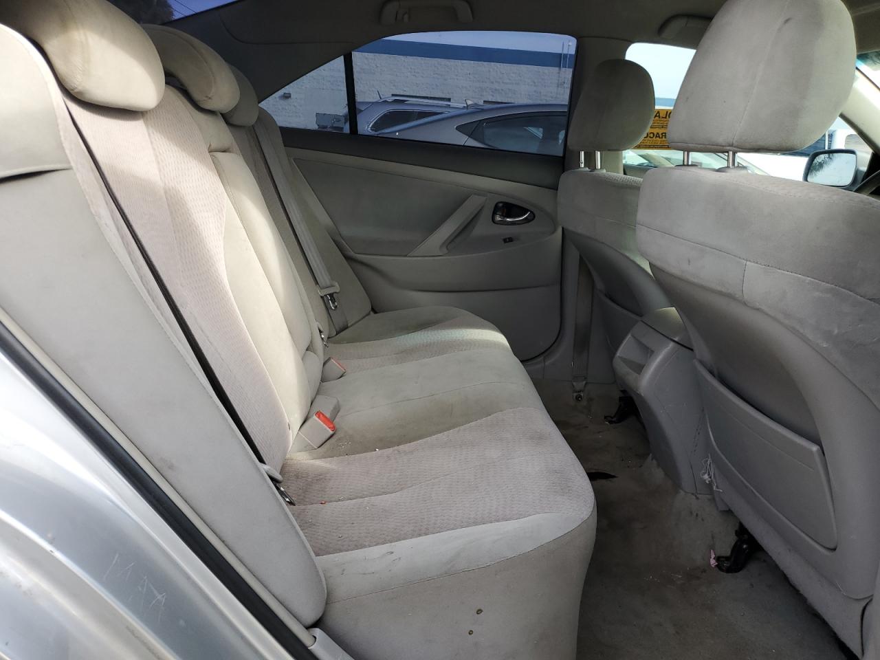 2010 Toyota Camry - Image 10