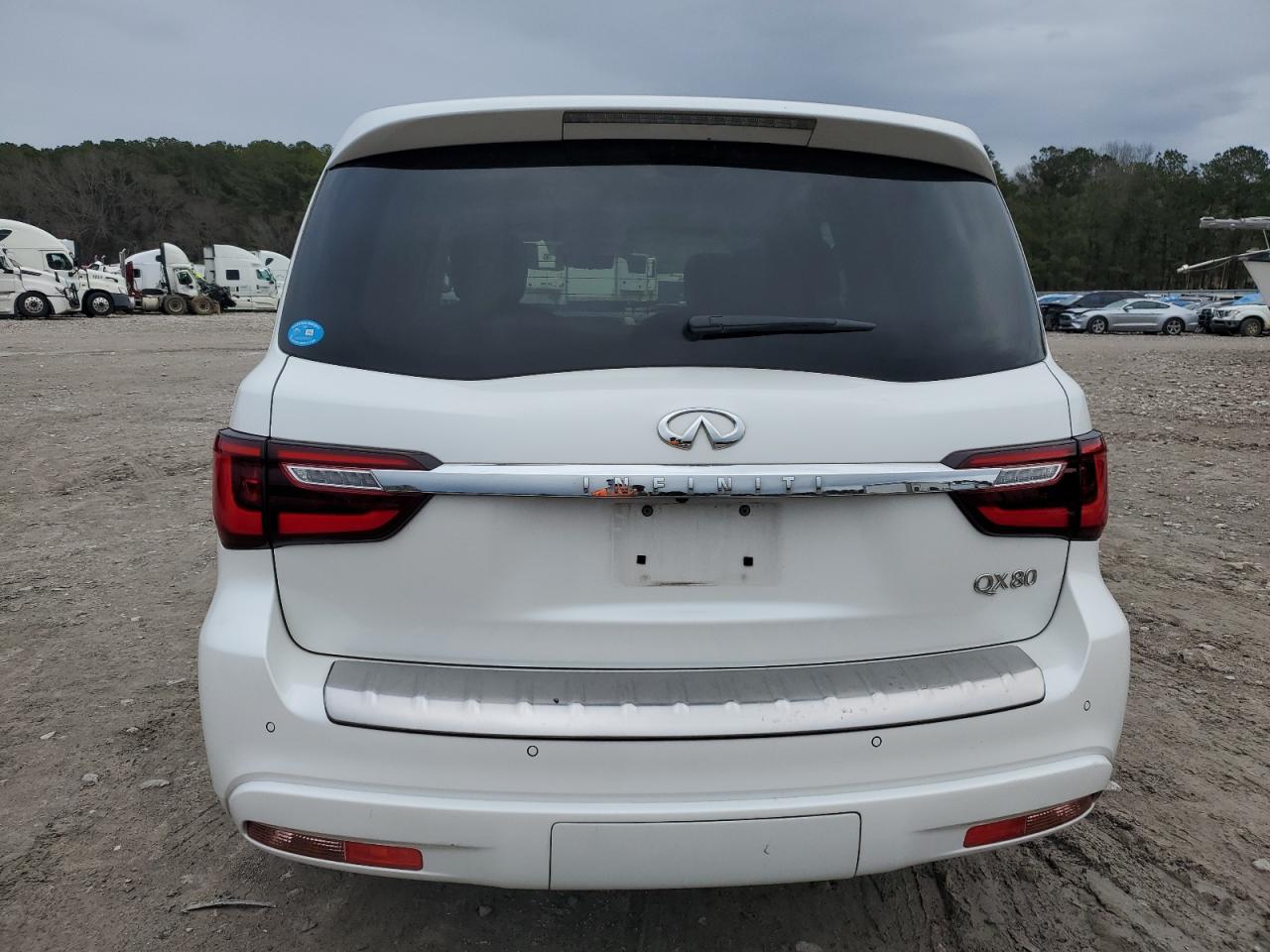 2021 Infiniti QX80 - Image 6