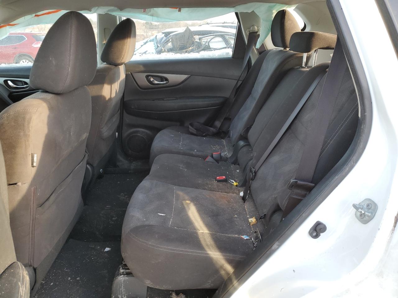2016 Nissan Rogue - Image 12