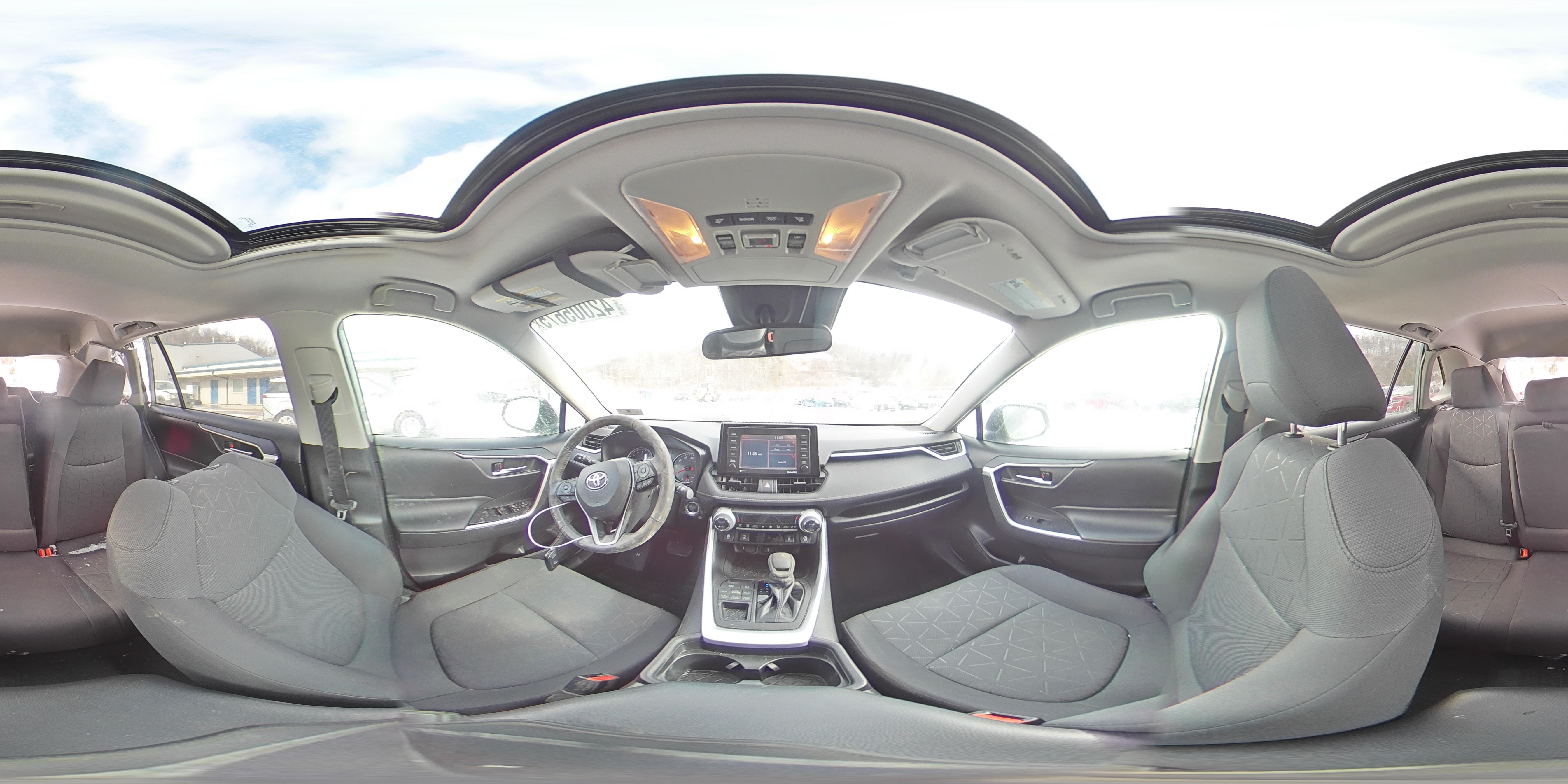 2021 Toyota RAV 4 - Image 13