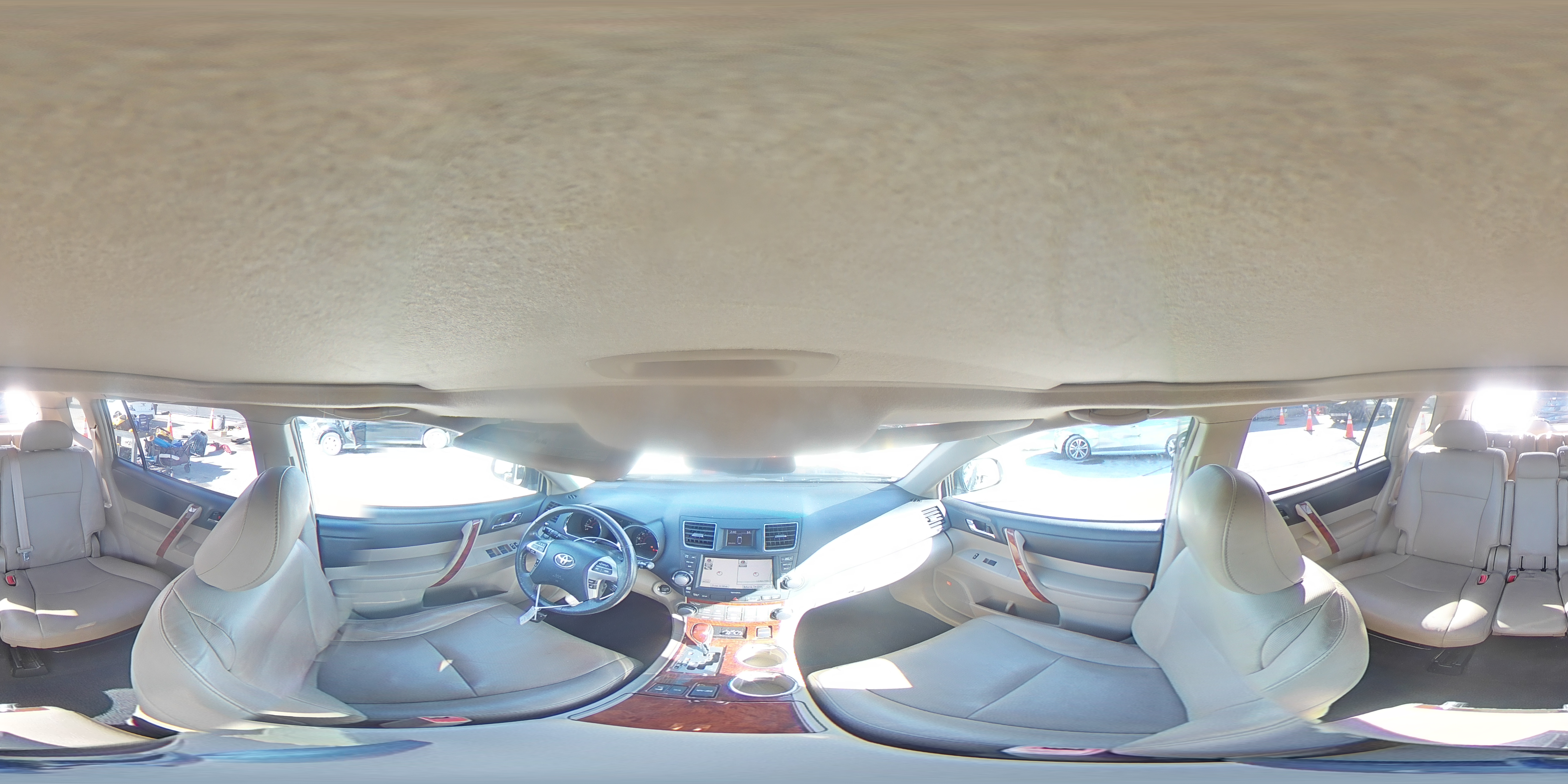 2012 Toyota Highlander - Image 16